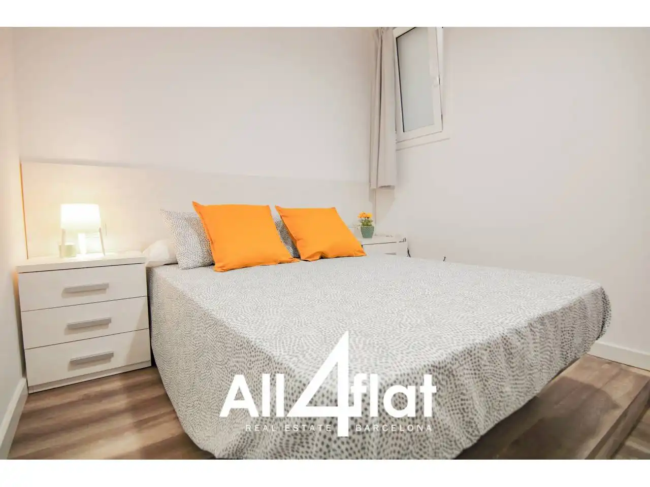 Bedroom of Flat for rent in Barcelona  with Air Conditioner, Parquet flooring and Terrace