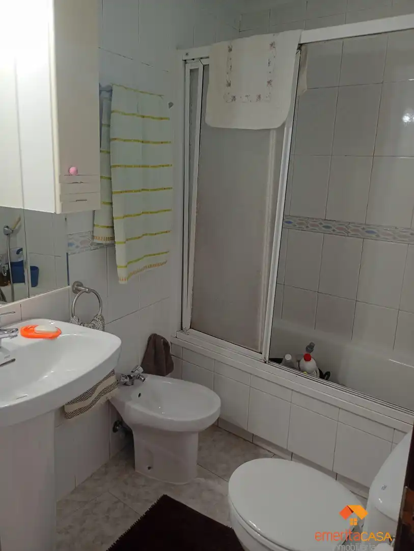 Bany de Pis en venda en Malpartida de Cáceres amb Balcó