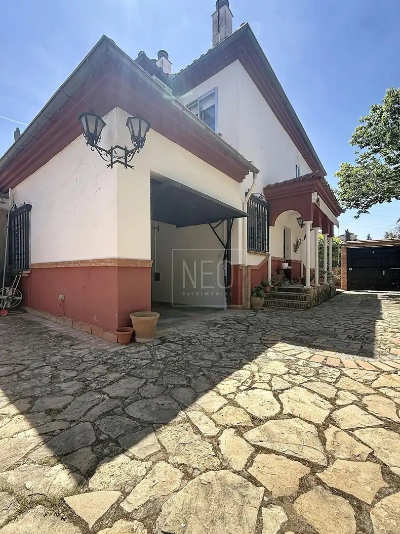 Vista exterior de Casa adosada en venta en Peligros con Aire acondicionado, Calefacción y Jardín privado