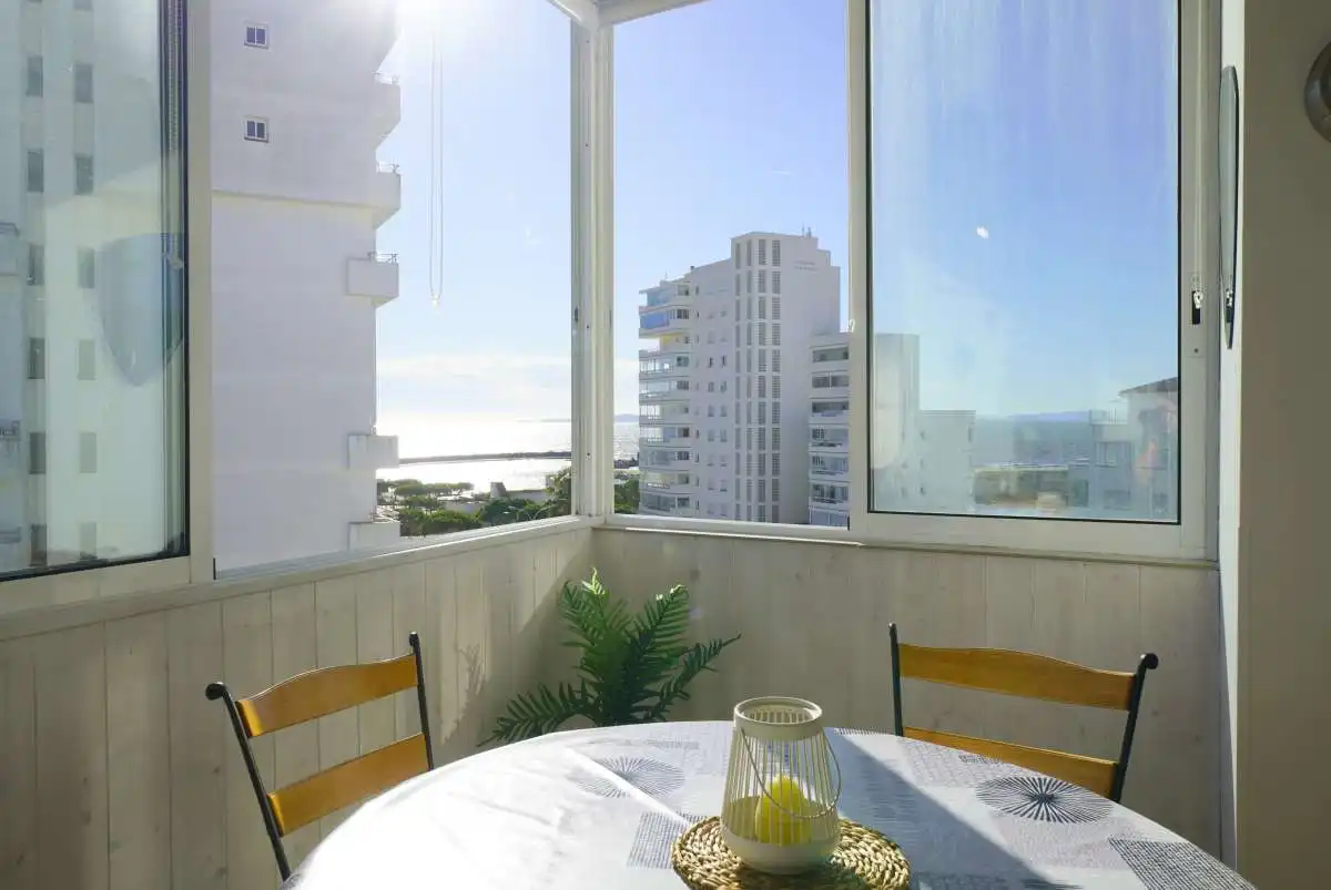 Balcony of Flat for sale in Roses