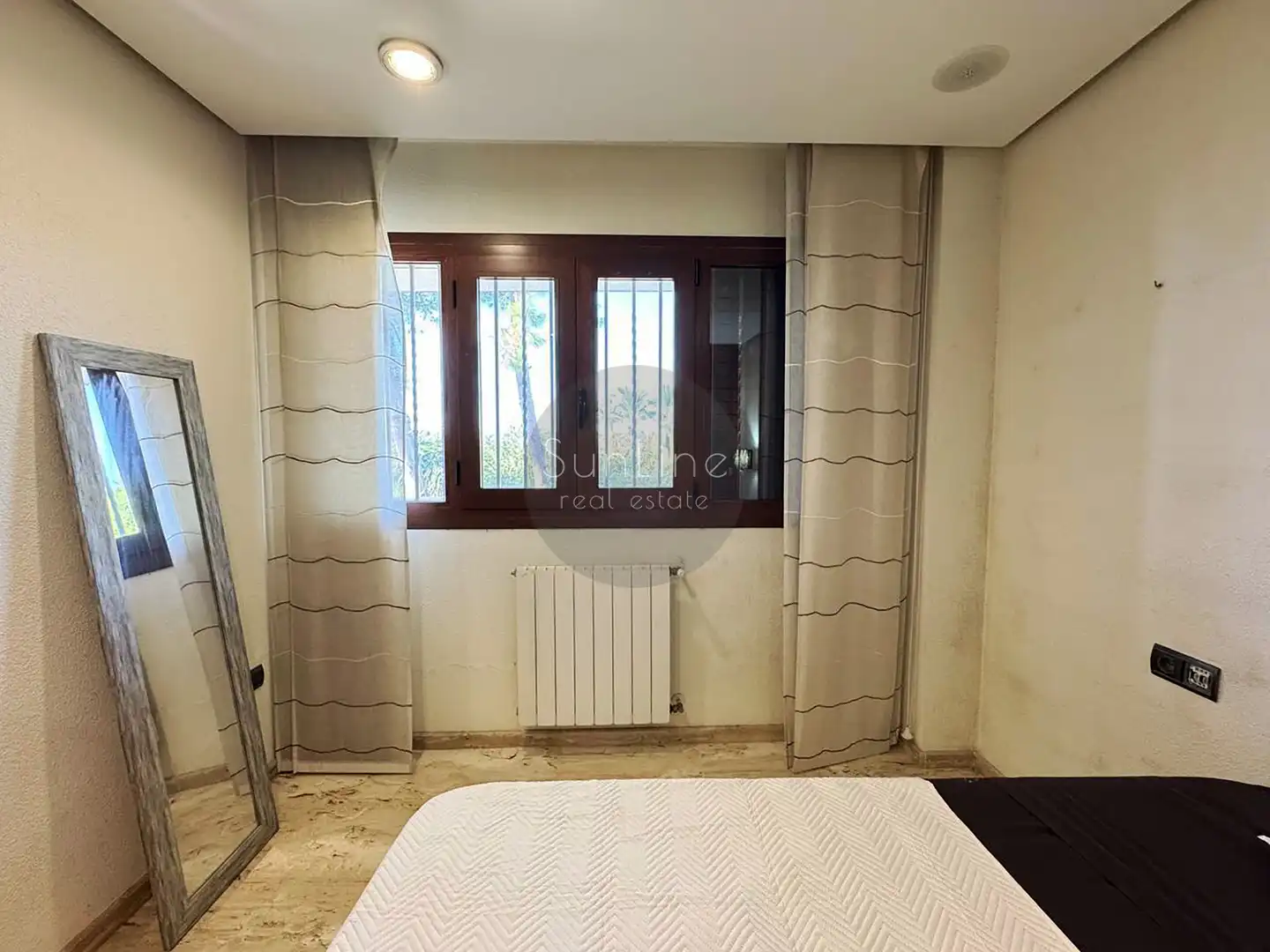 House with pool for sale in Carrer Font de la Carrasquera, imagen 92