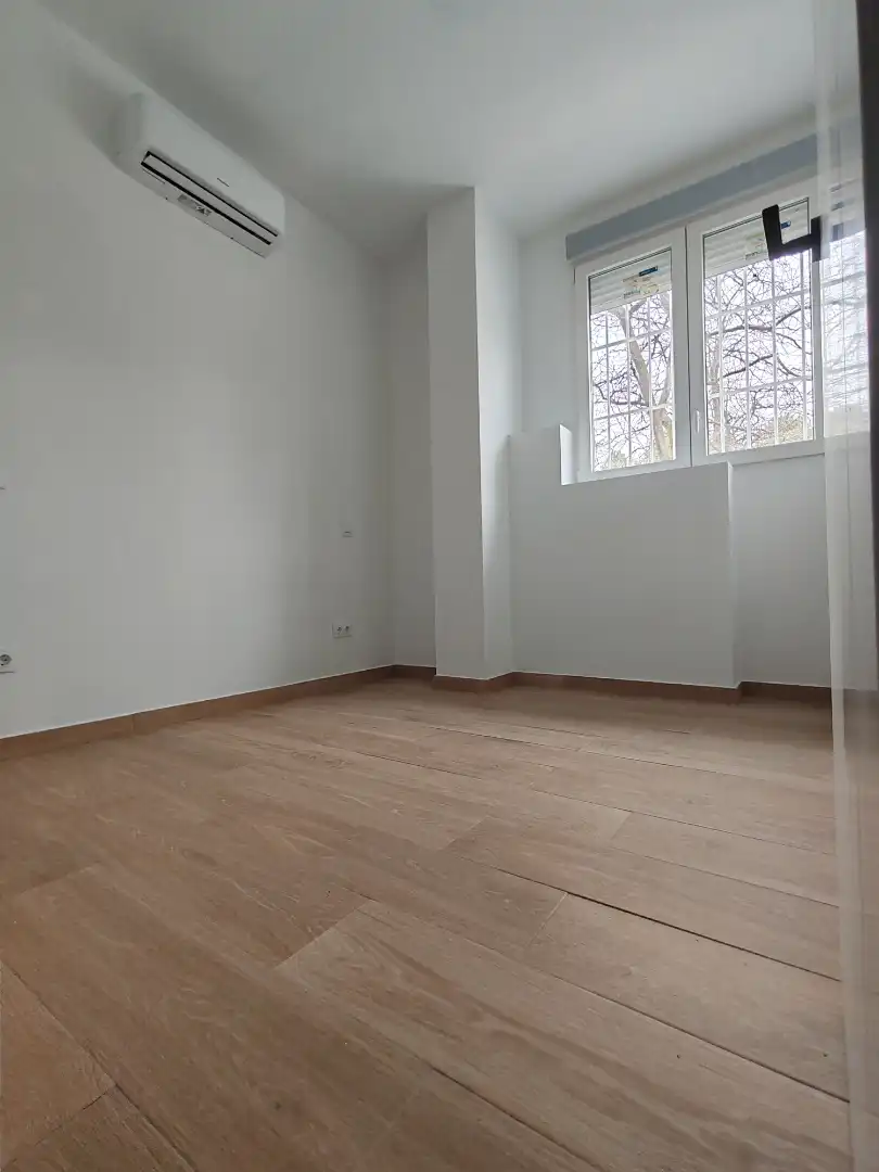 Habitación de Piso en venta en Fuenlabrada con Aire acondicionado, Calefacción y Alarma