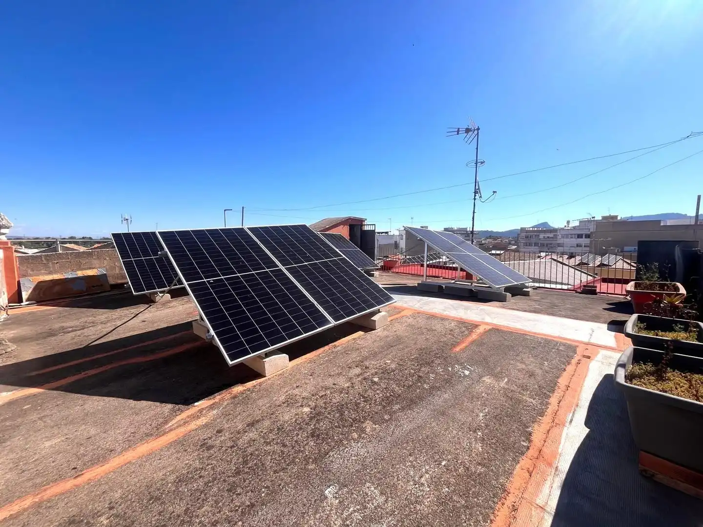Vista exterior de Casa o xalet en venda en Carcaixent amb Aire condicionat, Terrassa i Moblat