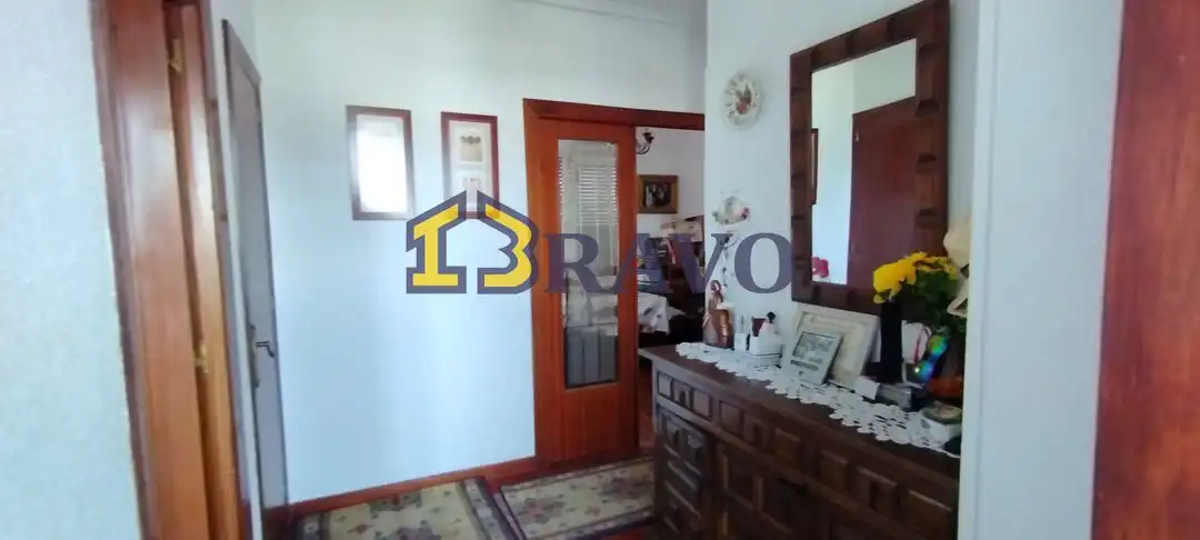 Sala de estar de Dúplex en venta en Medina de Pomar con Calefacción, Jardín privado y Terraza