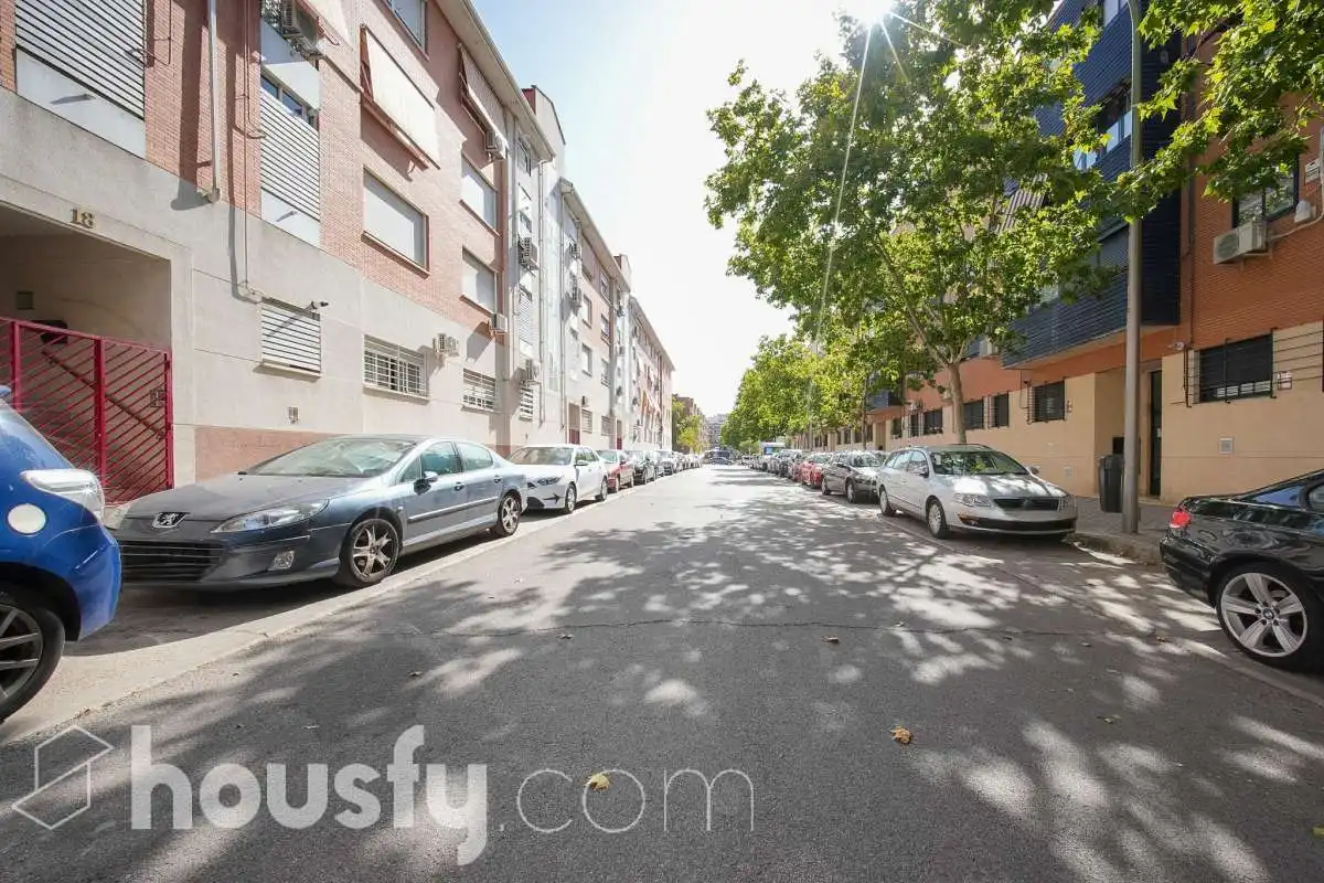 Vista exterior de Piso en venta en Madrid con Aire acondicionado