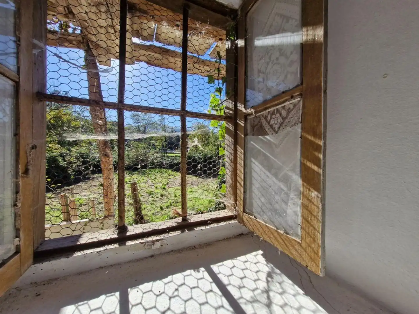 Garten von Einfamilien-Reihenhaus zum Verkauf in Arenas de Iguña mit Privatgarten und Balkon