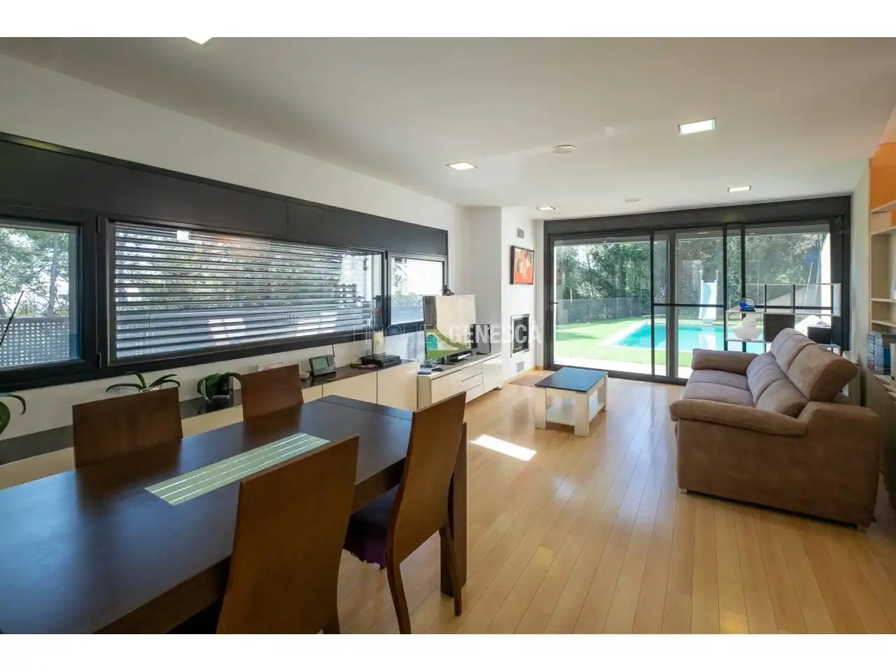 Sala de estar de Casa o chalet en venta en Matadepera con Aire acondicionado, Calefacción y Jardín privado