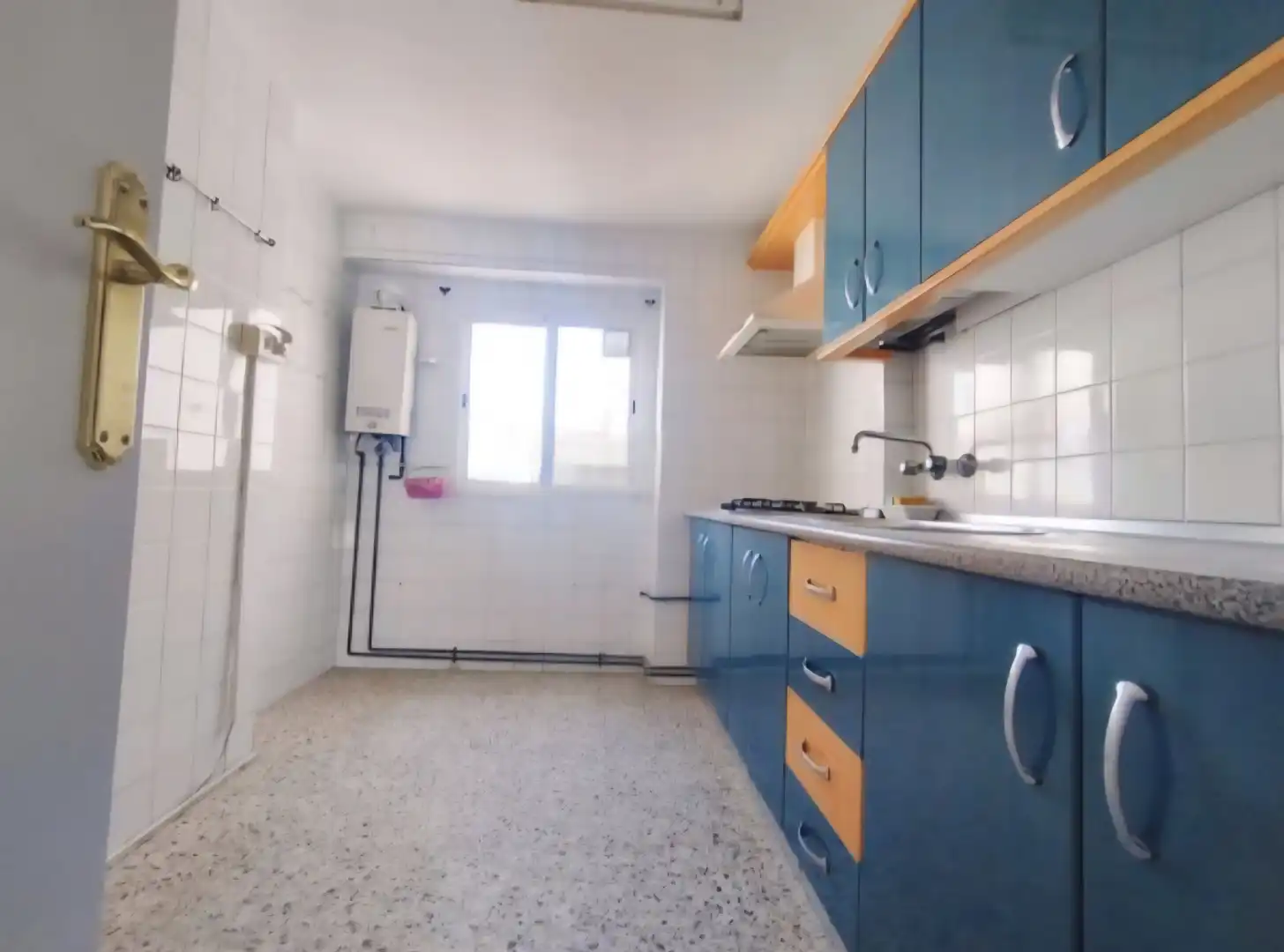 Cuina de Pis en venda en Huelva amb Aire condicionat, Parquet i Traster