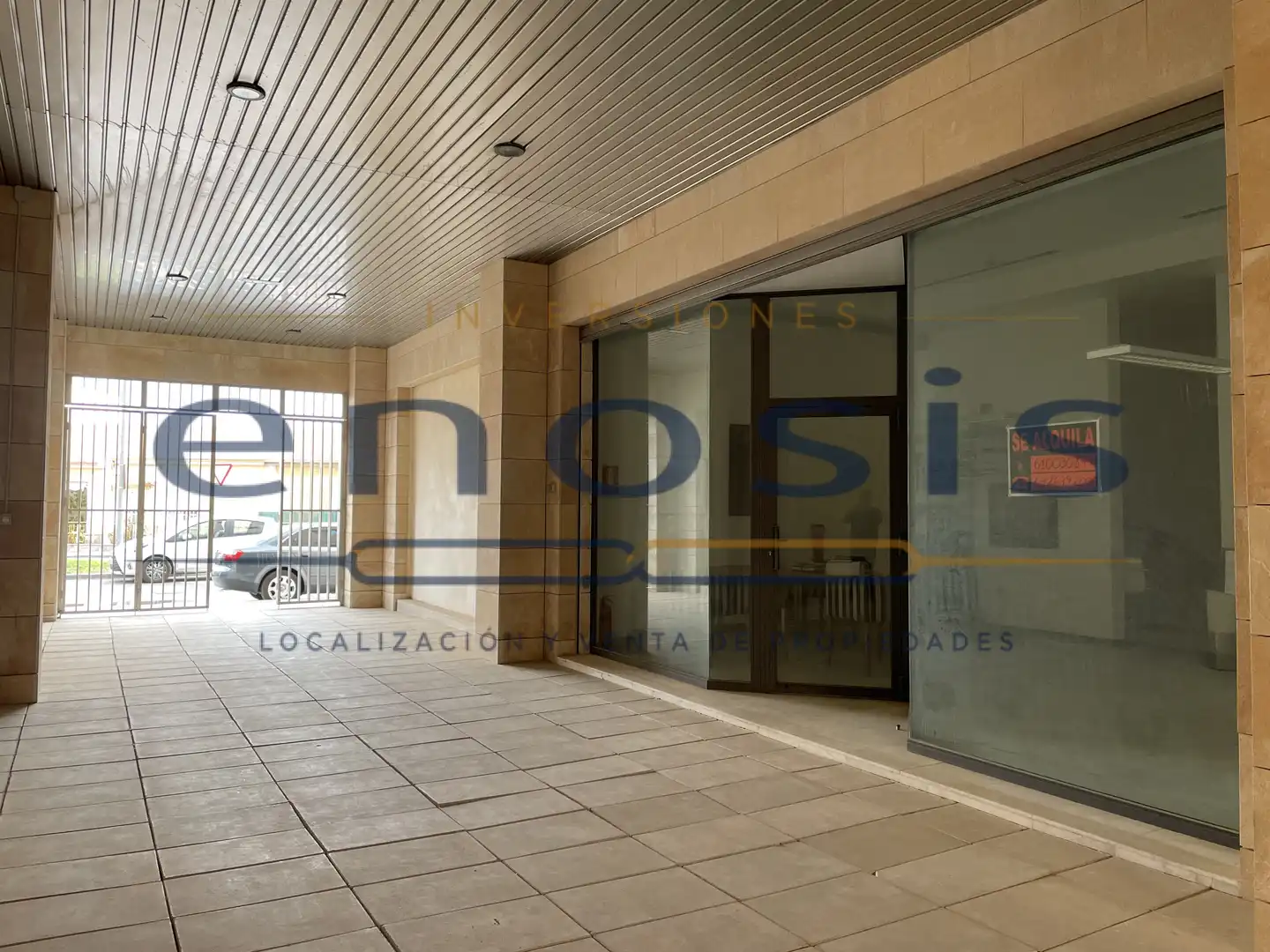 Local comercial de lloguer a calle saavedra fajardo, imagen 3