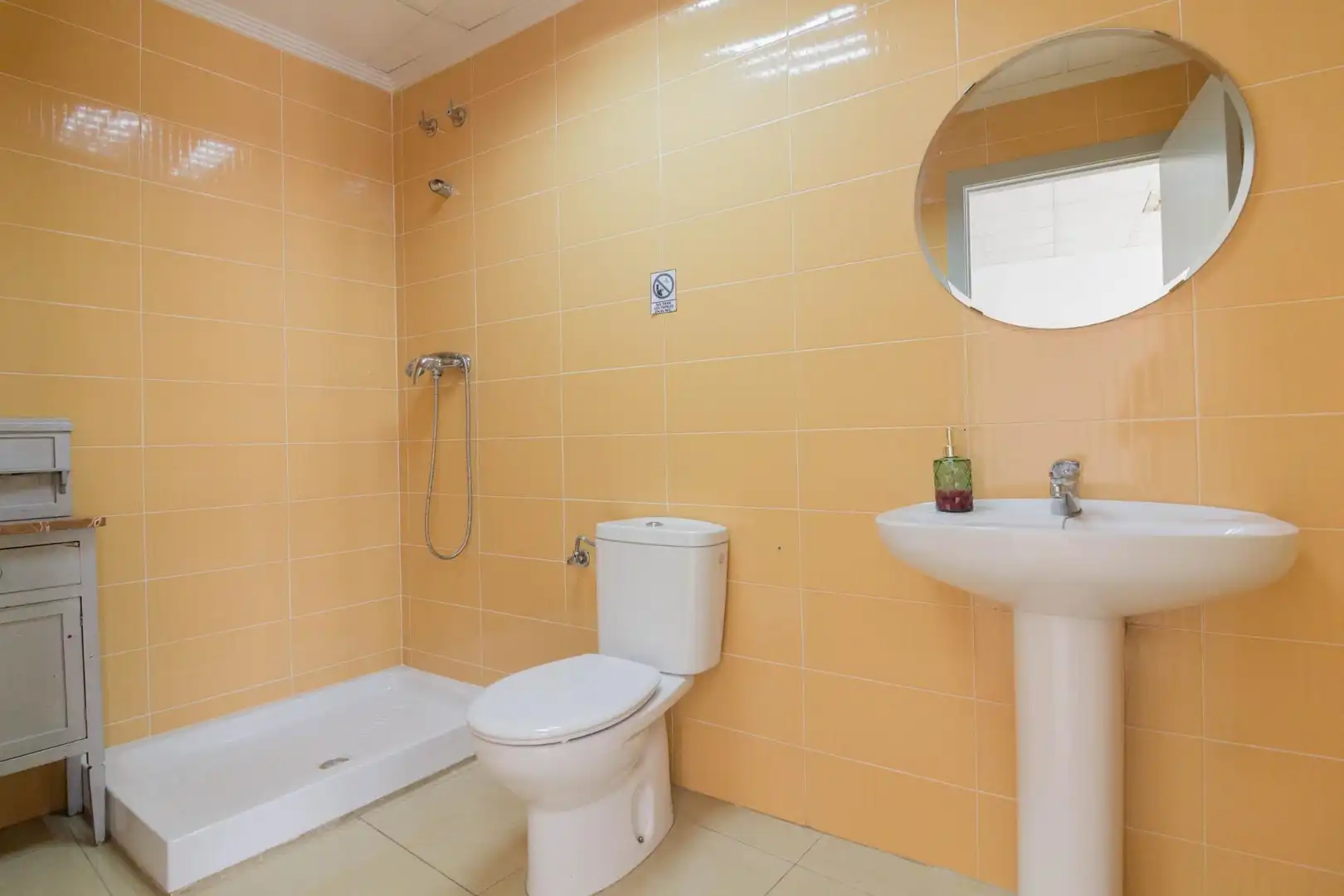Badezimmer von Geschaftsraum zum Verkauf in Redován mit Klimaanlage