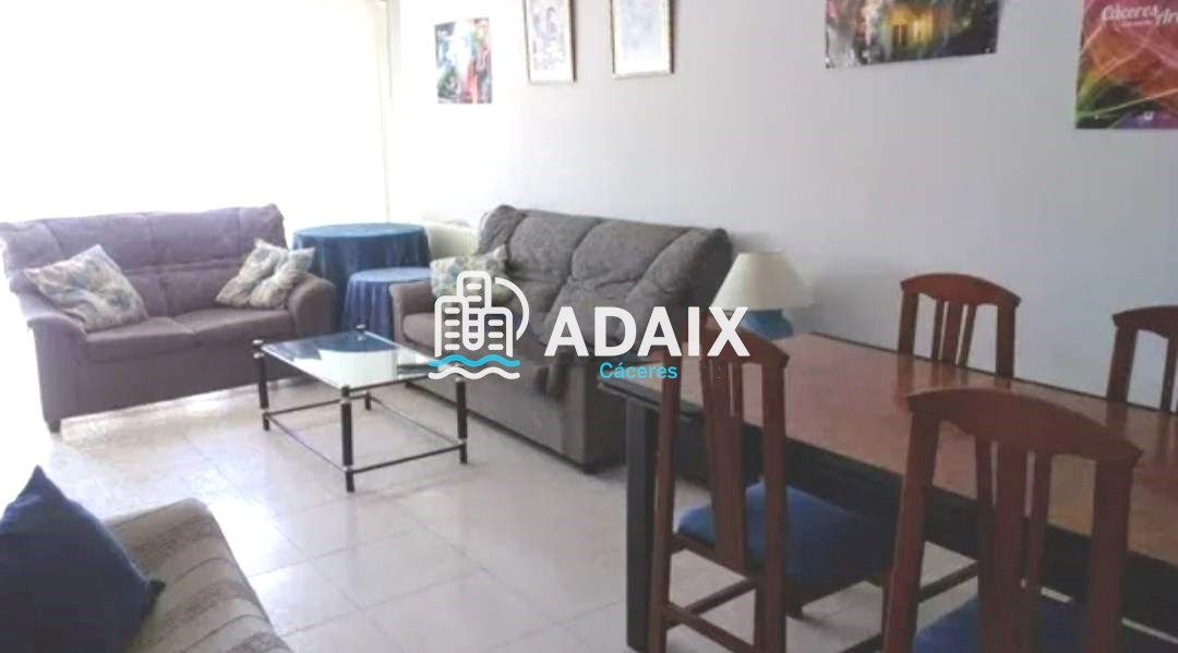 Vista exterior de Pis de lloguer en Cáceres Capital amb Aire condicionat, Calefacció i Terrassa