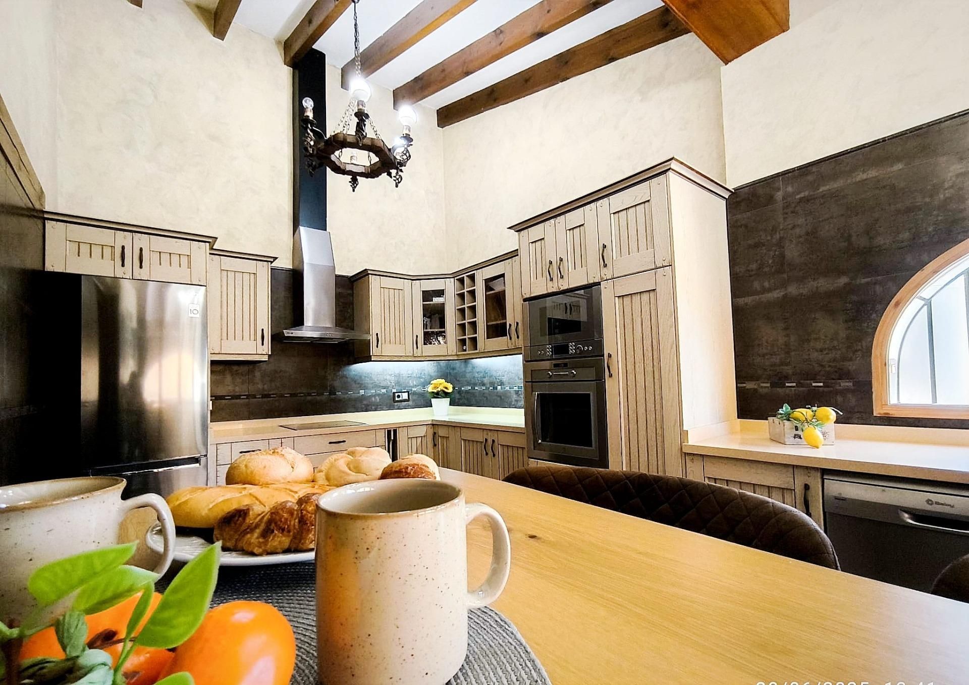 Kitchen of House or chalet for sale in San Vicente del Raspeig / Sant Vicent del Raspeig  with Air Conditioner, Private garden and Terrace
