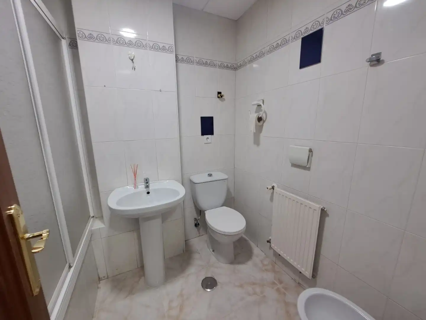 Badezimmer von Wohnung zum Verkauf in Cáceres mit Heizung und Abstellraum