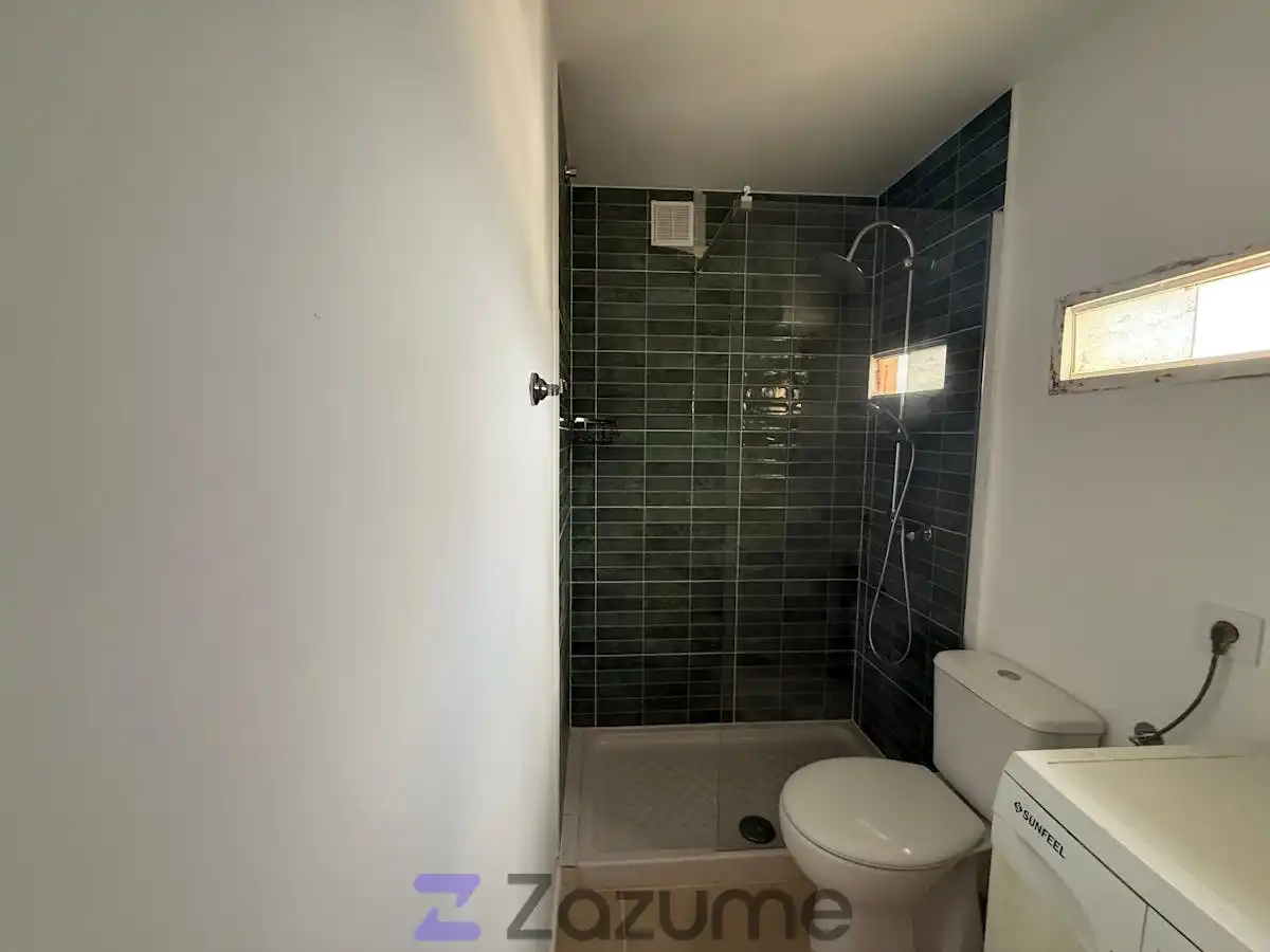 Badezimmer von Wohnung zur Miete in Las Palmas de Gran Canaria mit Parkett, Möbliert und Ofen