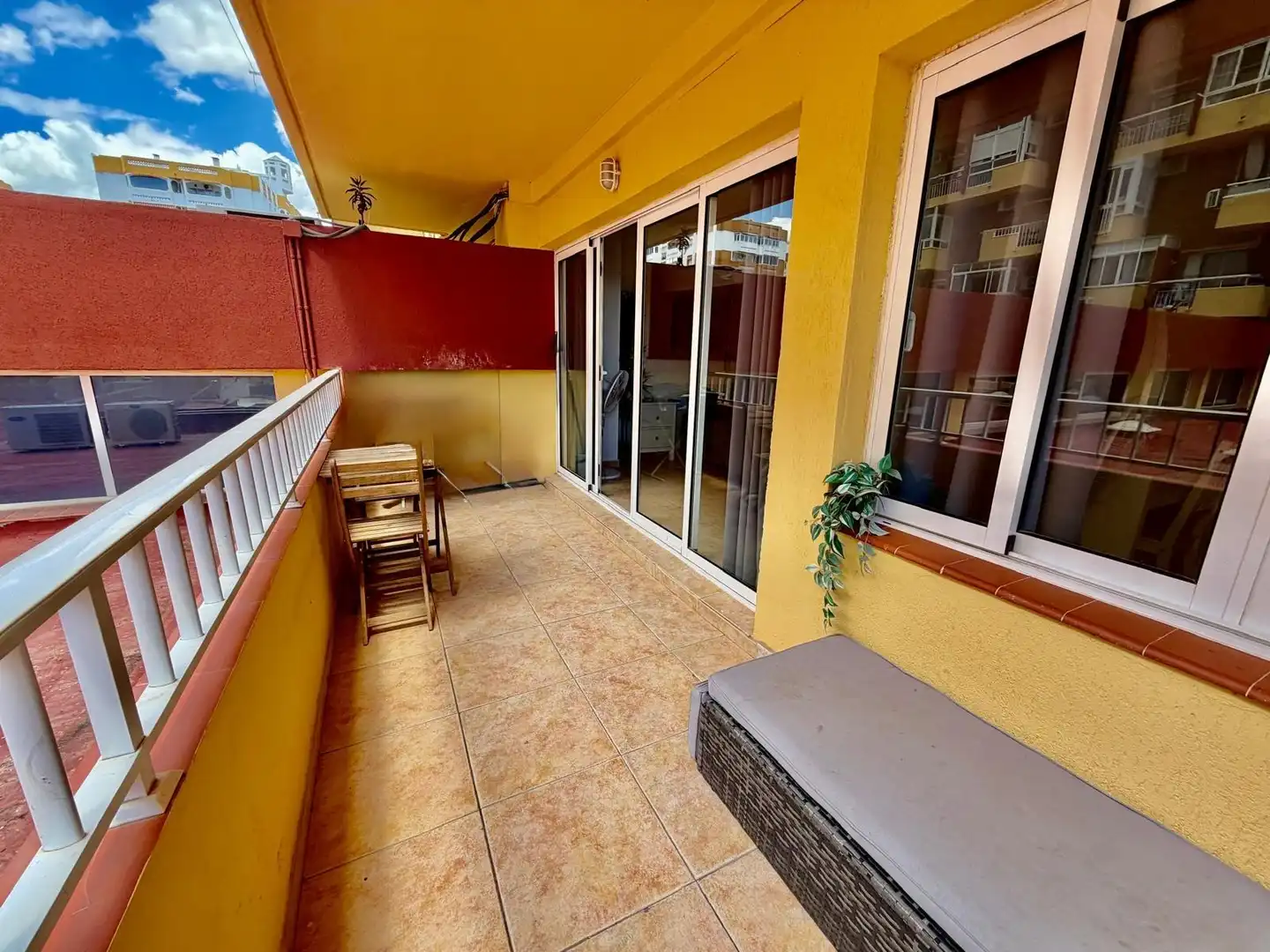 Terraza de Piso en venta en Benalmádena con Aire acondicionado, Calefacción y Jardín privado