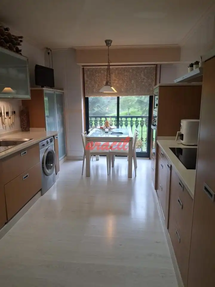 Cocina de Dúplex en venta en Ourense Capital  con Calefacción y Amueblado