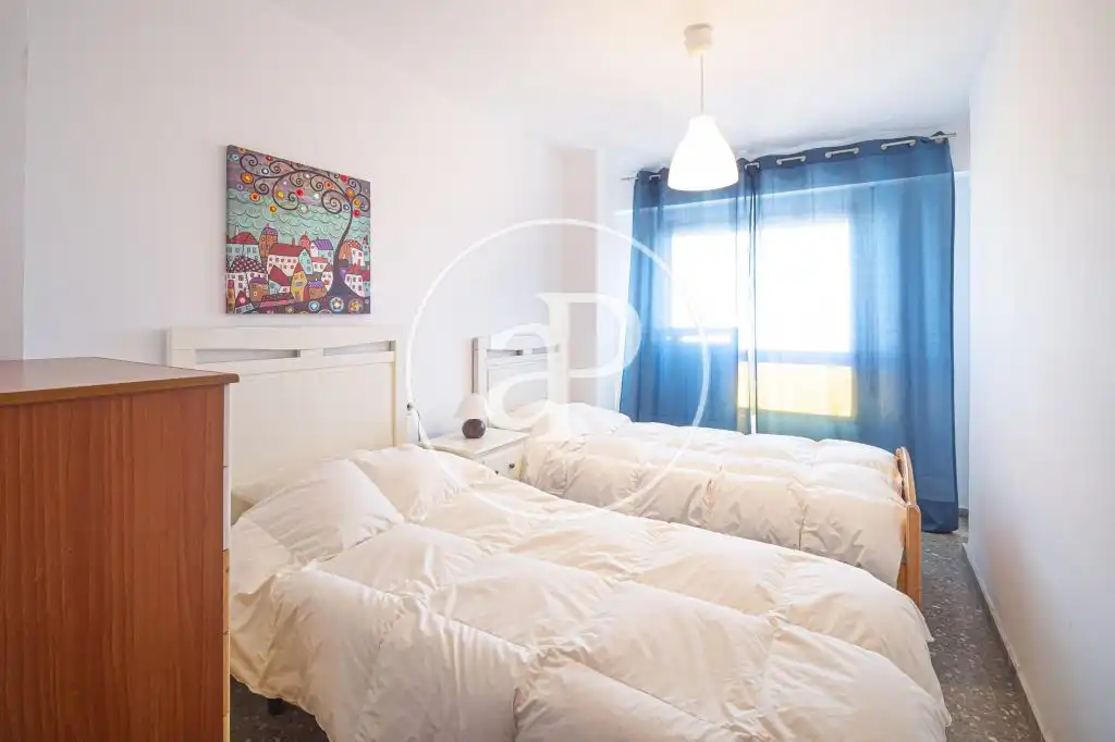 Habitación de Piso de alquiler en Valencia con Aire acondicionado, Calefacción y Amueblado