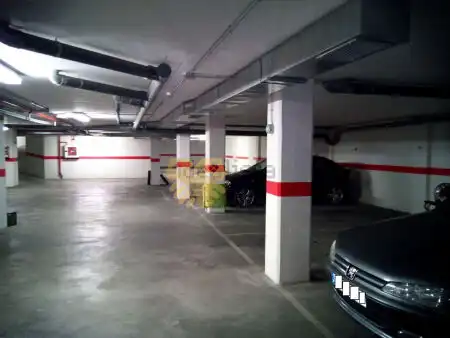 Aparcament de Apartament en venda en Rollo - Puente Ladrillo