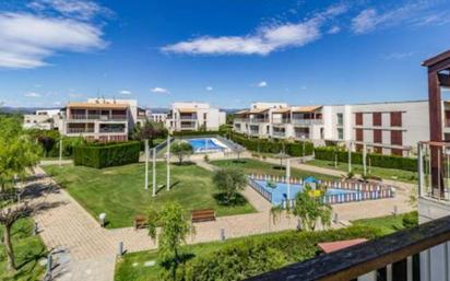 Vista exterior de Pis en venda en San Jorge / Sant Jordi amb Aire condicionat, Terrassa i Piscina