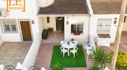 Foto 4 de Casa adosada en venda a Calle la Calera, 57, Nueva Torrevieja, Torrevieja