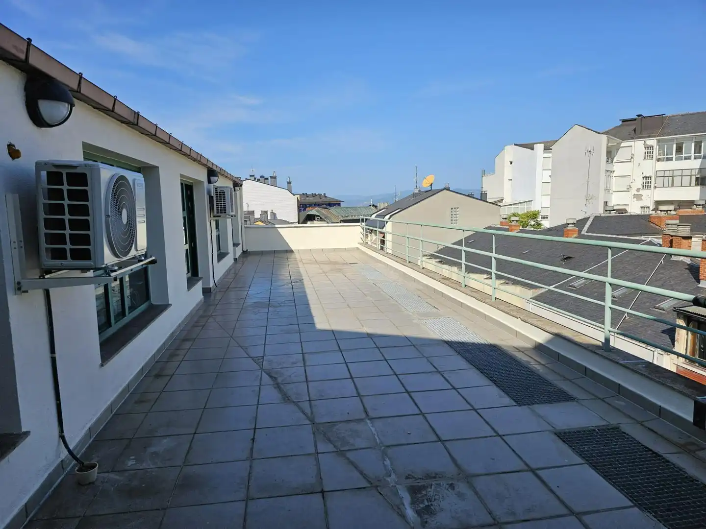 Terraza de Oficina de alquiler en Ponferrada con Terraza y Amueblado