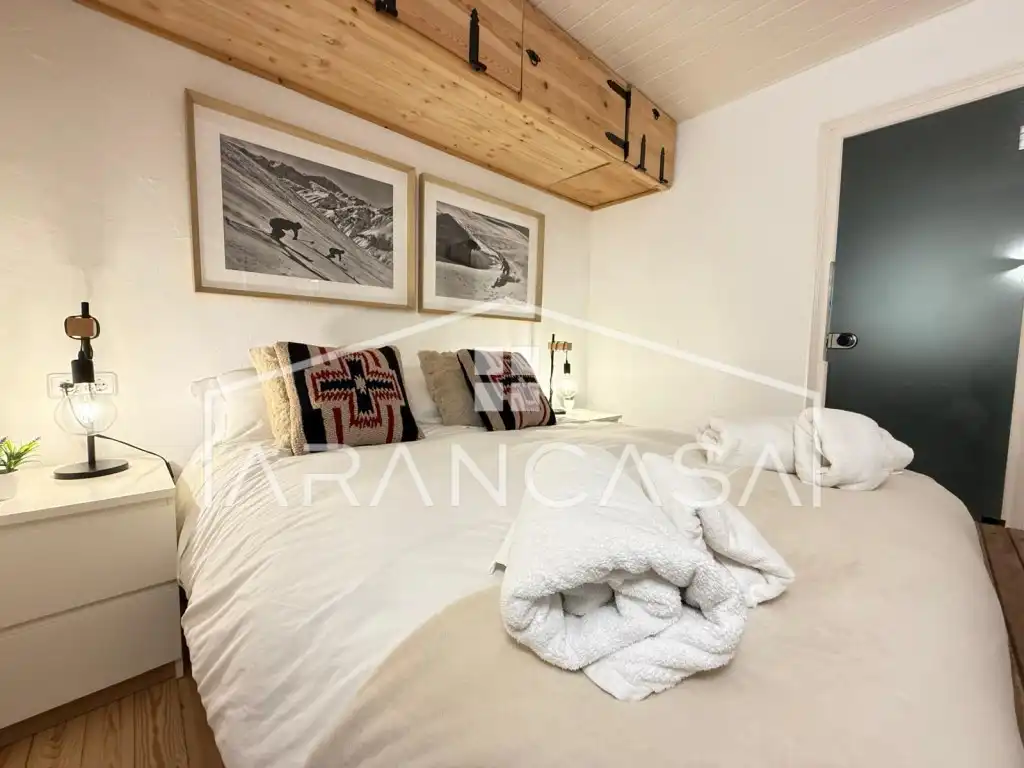 Bedroom of Apartments for sale in Naut Aran