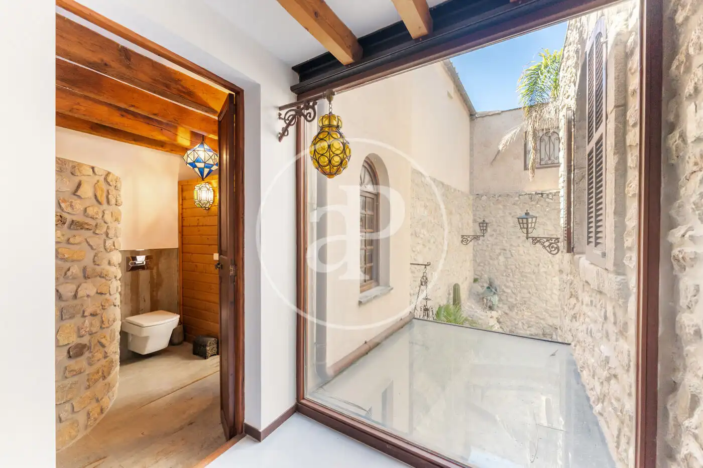 Baño de Casa adosada en venta en Mancor de la Vall con Aire acondicionado, Calefacción y Jardín privado
