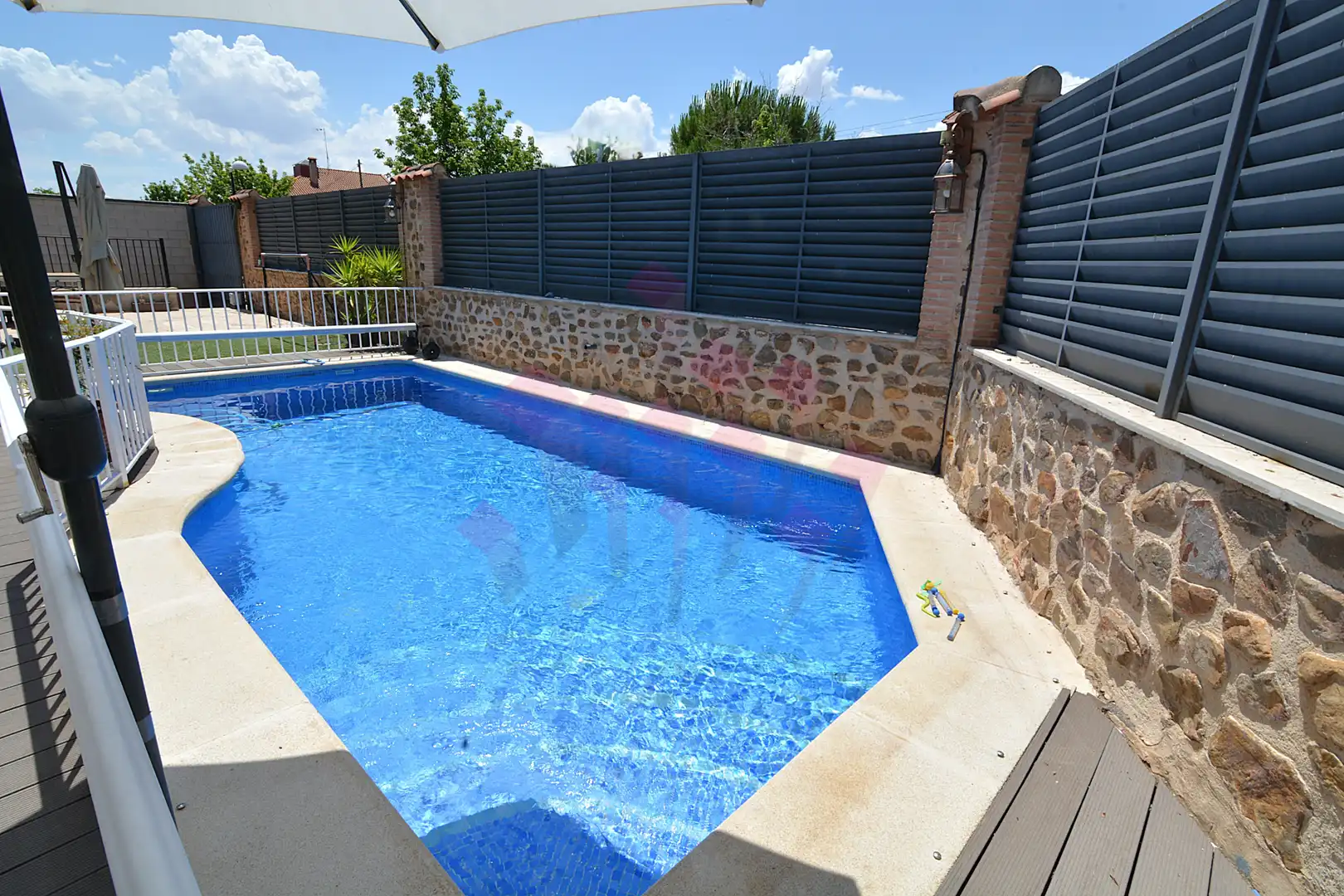 Piscina de Casa o xalet en venda en Ciudad Real amb Aire condicionat, Calefacció i Jardí privat