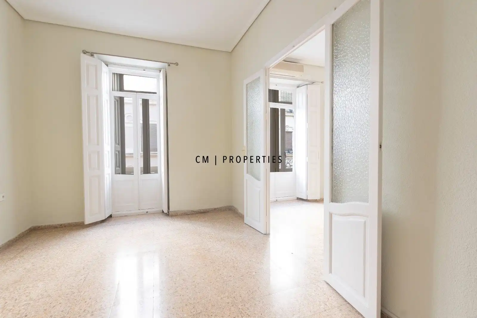Flat with lift to rent in Marti, imagen 3