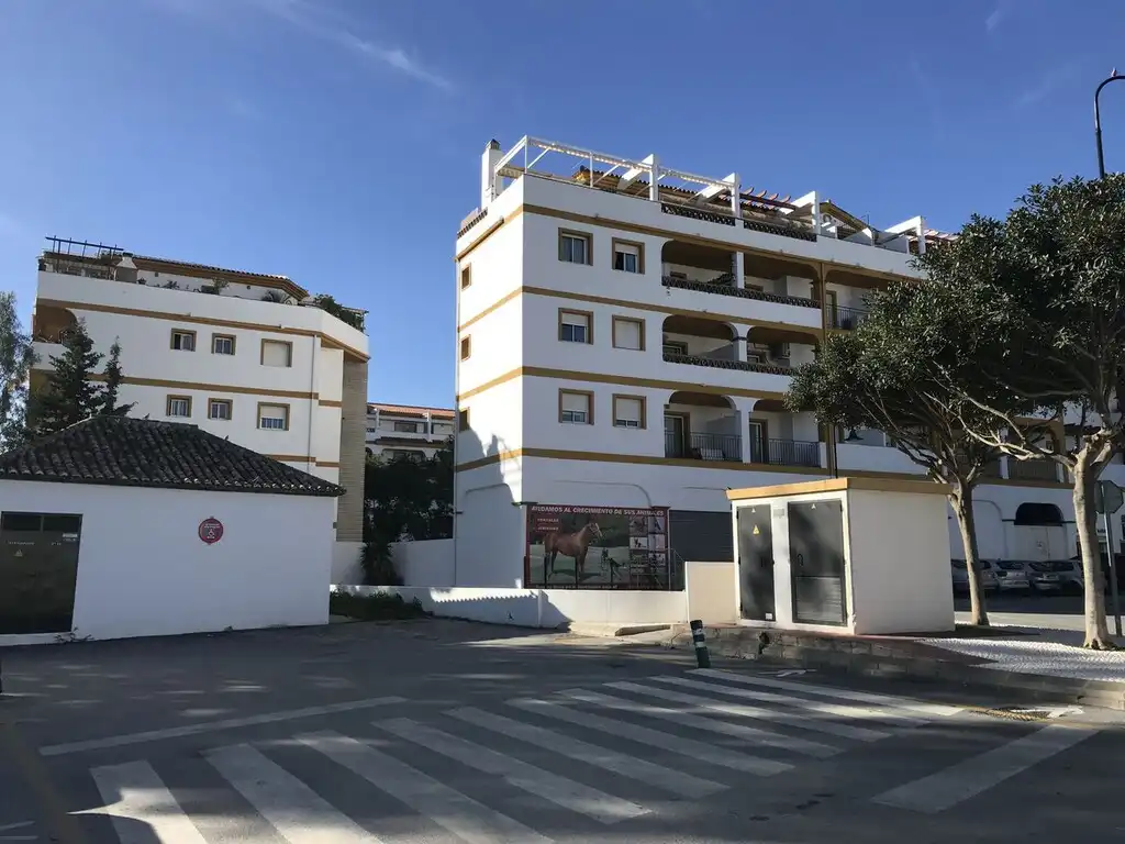 Vista exterior de Oficina en venda en Mijas