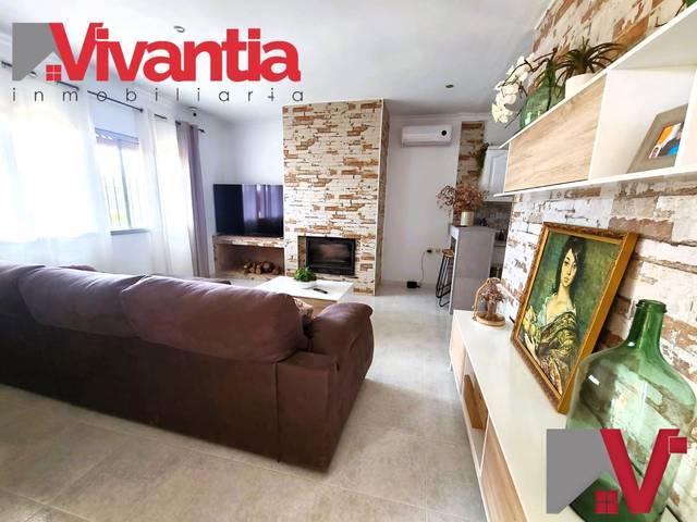 Casa-chalet en Venta en Purias