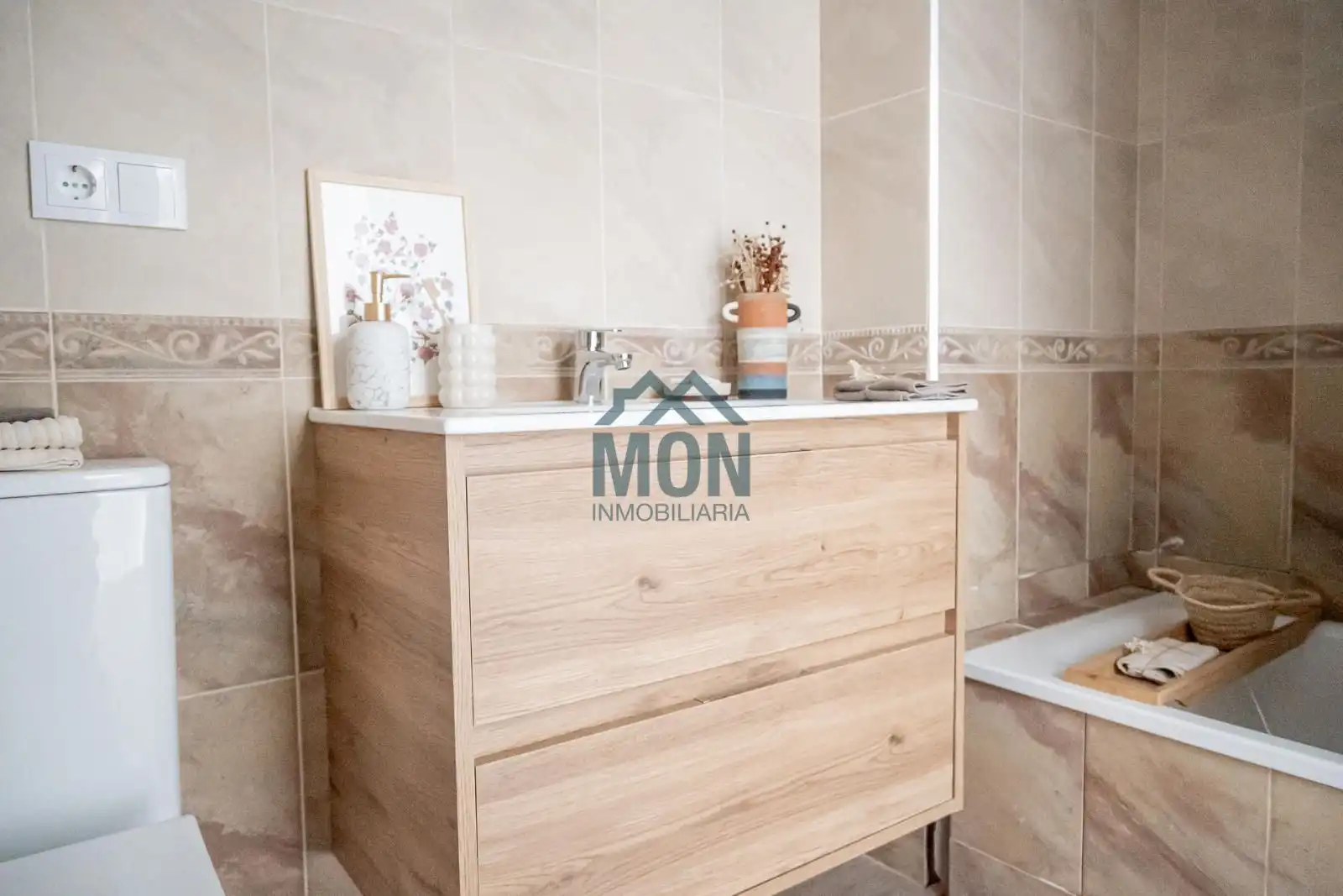 Baño de Casa adosada en venta en Onda con Aire acondicionado, Calefacción y Terraza