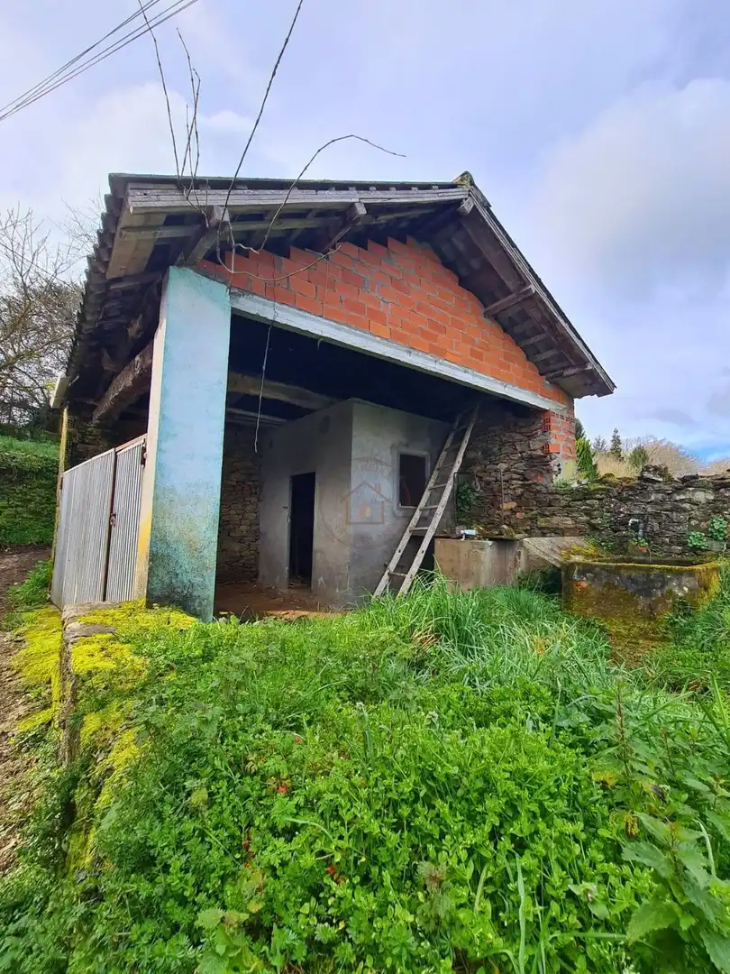 Houses for sale in Lalín  with Private garden, Storage room and Furnished