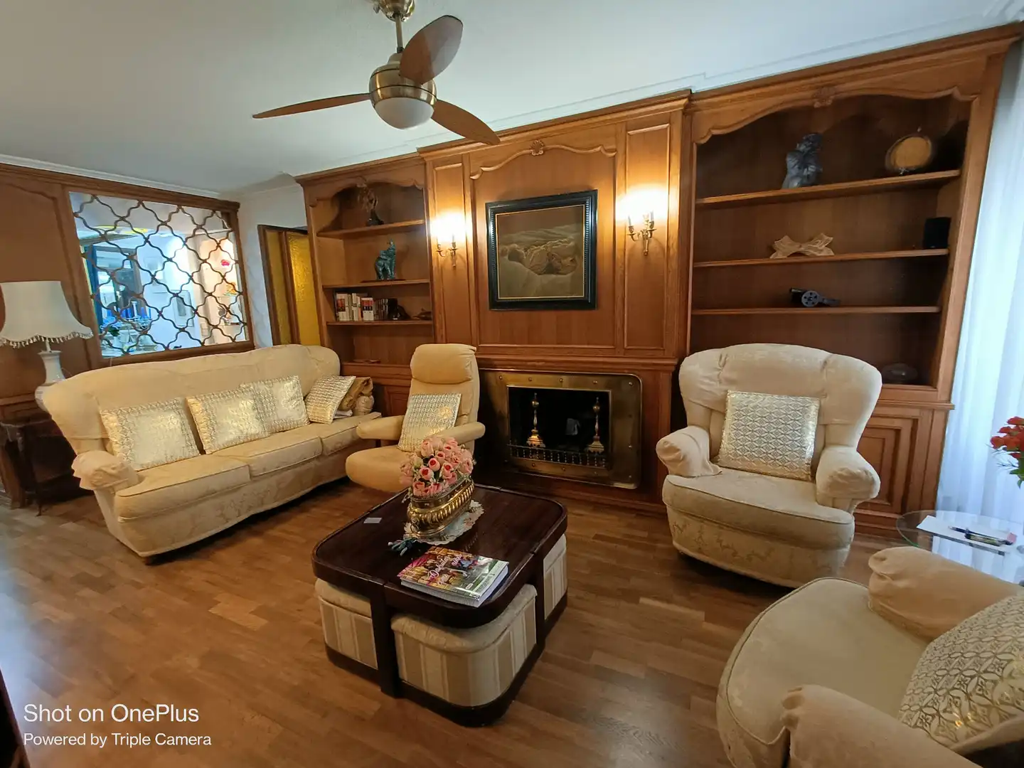 Living room of Flat for rent in Madrid  with Air Conditioner, Heating and Parquet flooring
