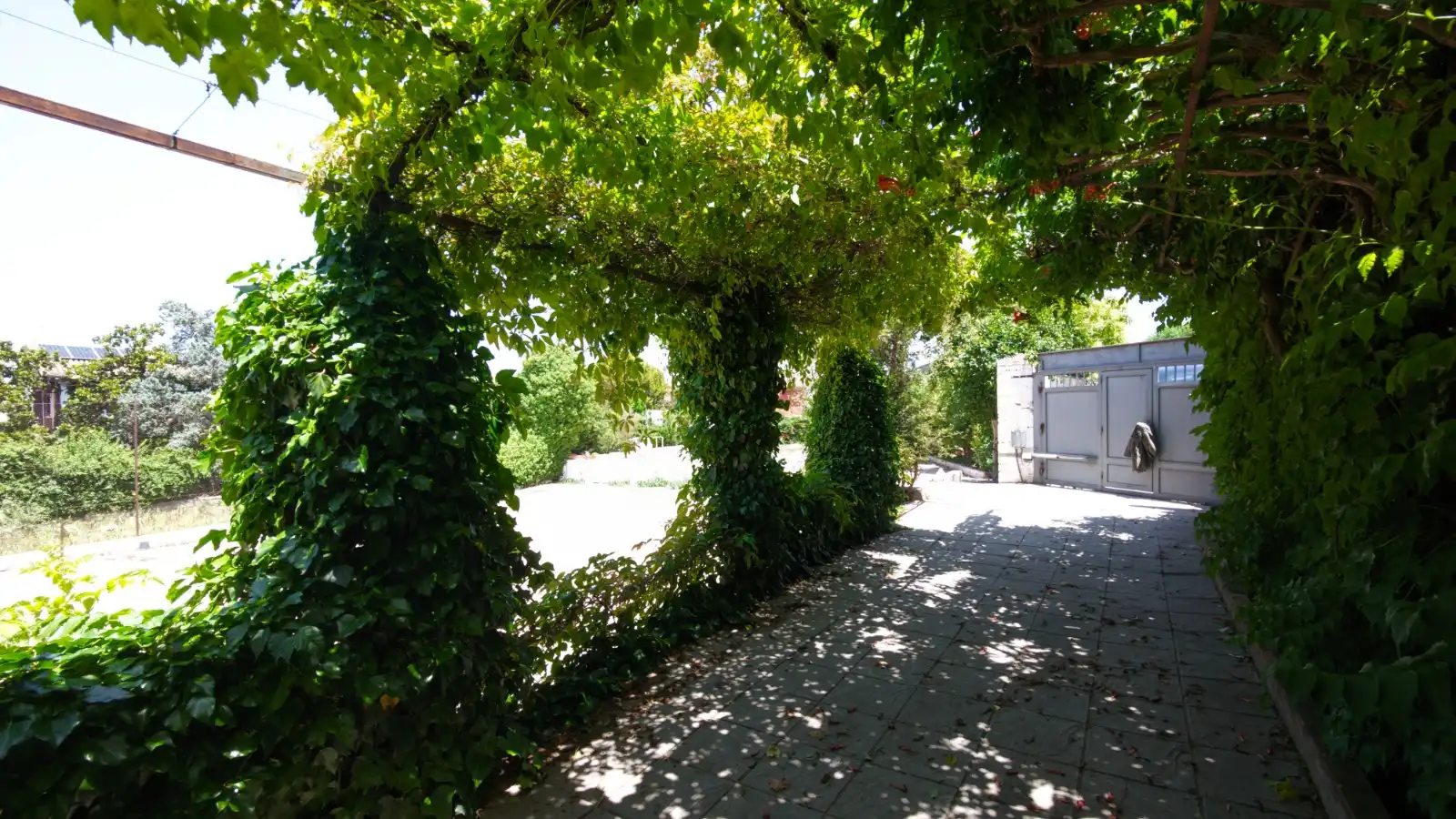 Jardí de Casa o xalet en venda en La Zubia amb Aire condicionat, Jardí privat i Traster