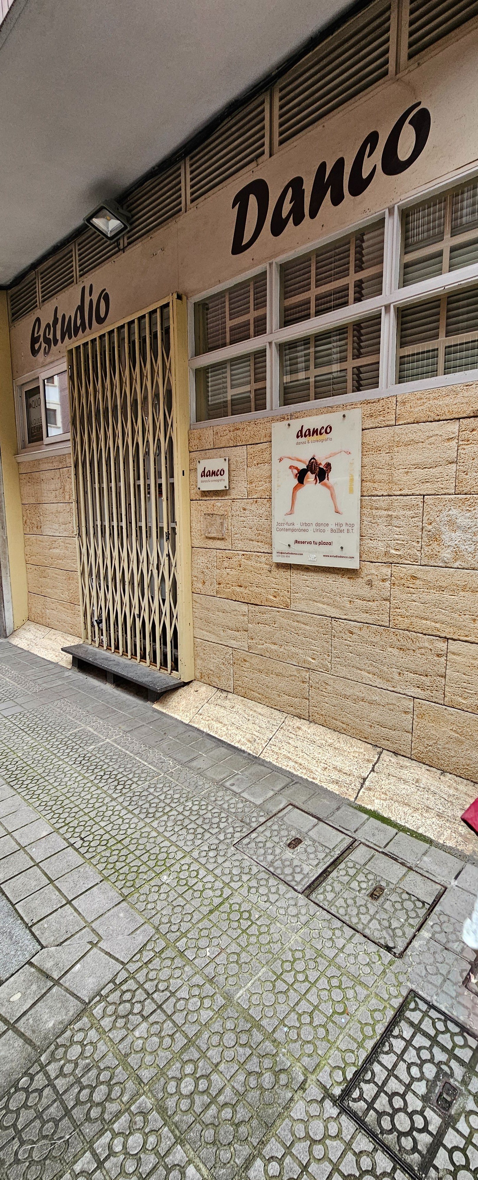 Vista exterior de Local de lloguer en Getxo 