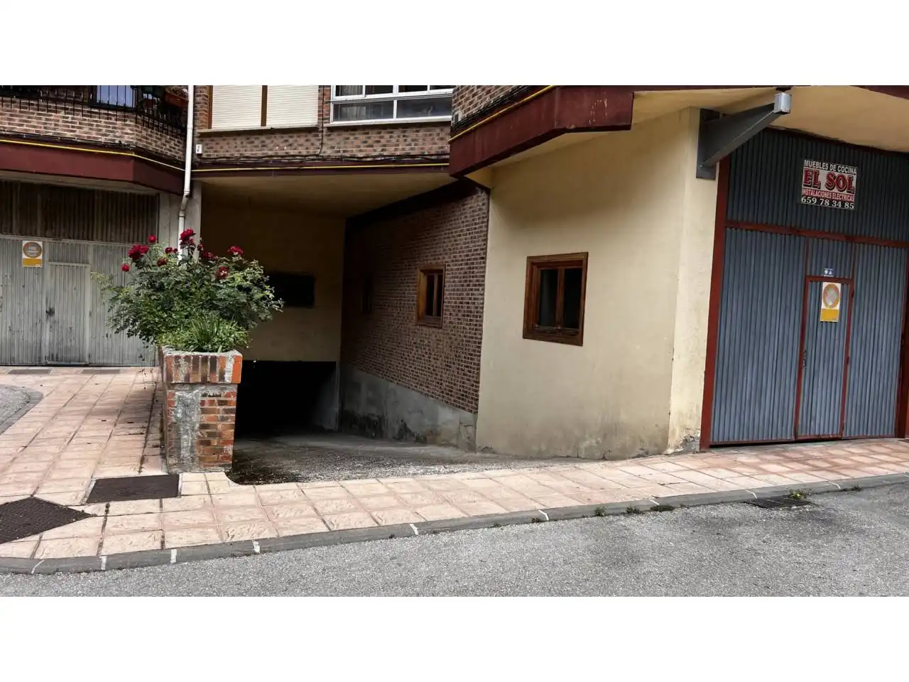 Vista exterior de Garaje en venta en Espinosa de los Monteros