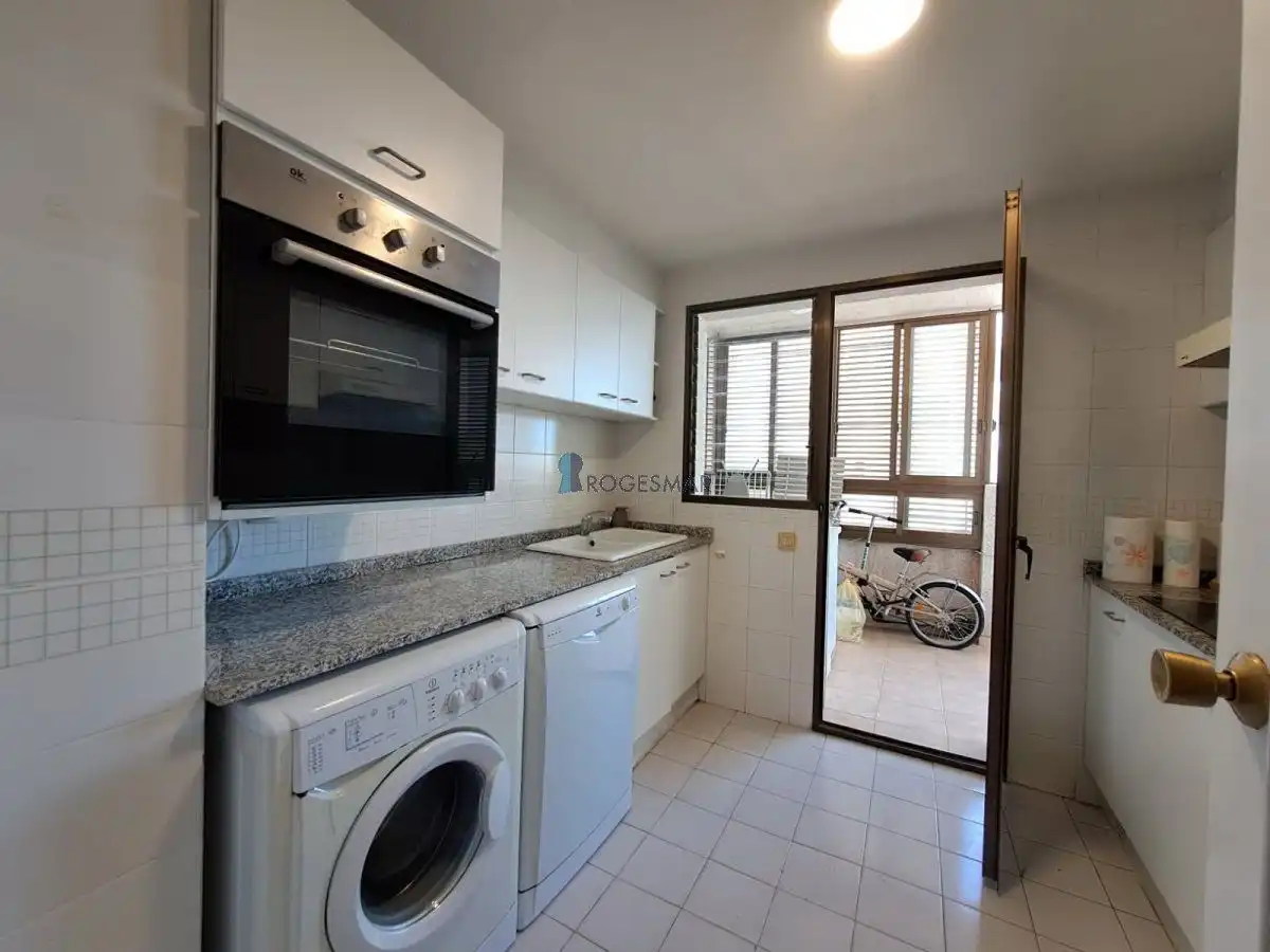 Cocina de Apartamento de alquiler en Benicasim / Benicàssim con Amueblado y Piscina comunitaria