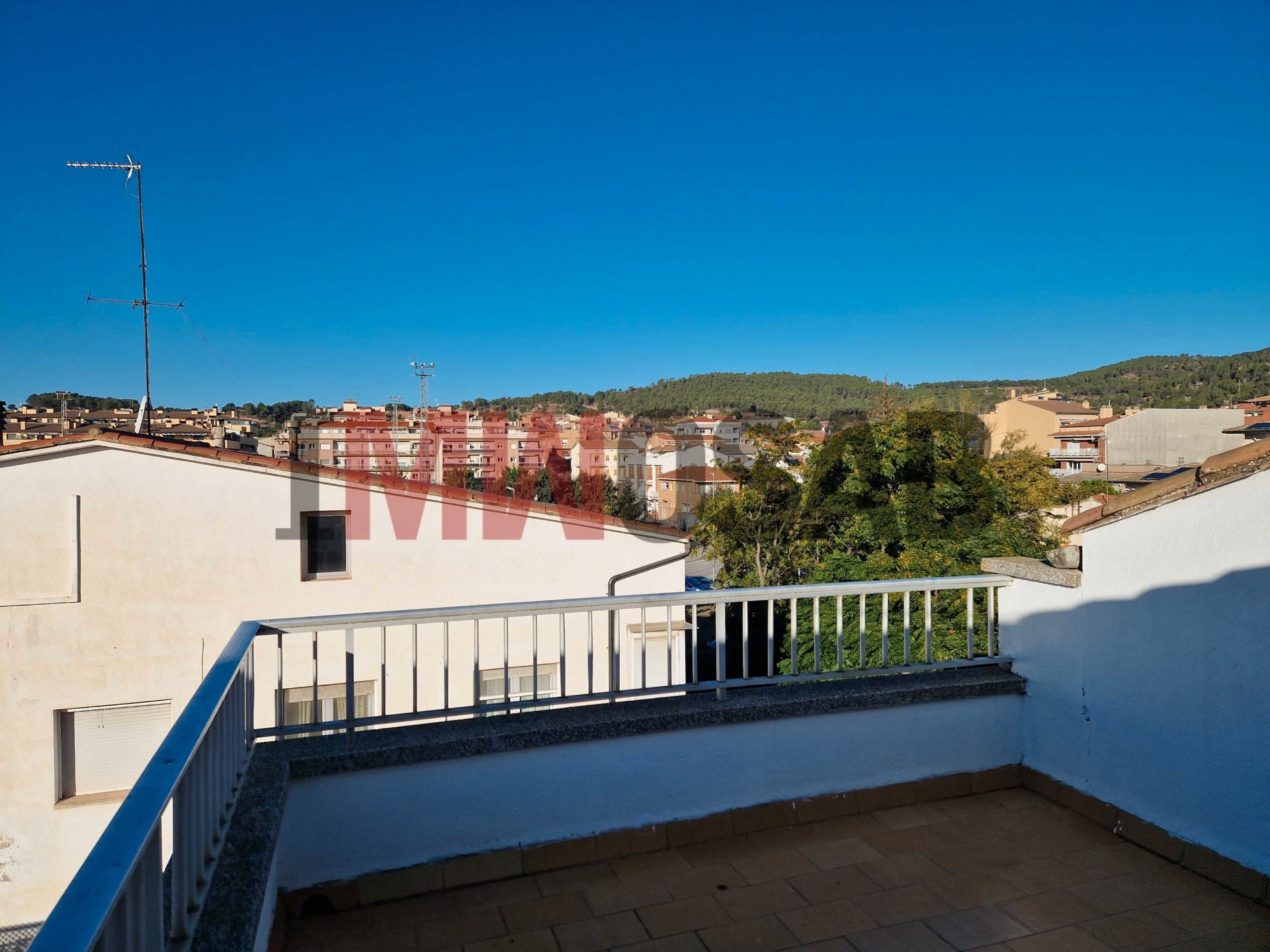 Vista exterior de Àtic en venda en Navàs amb Aire condicionat, Terrassa i Forn