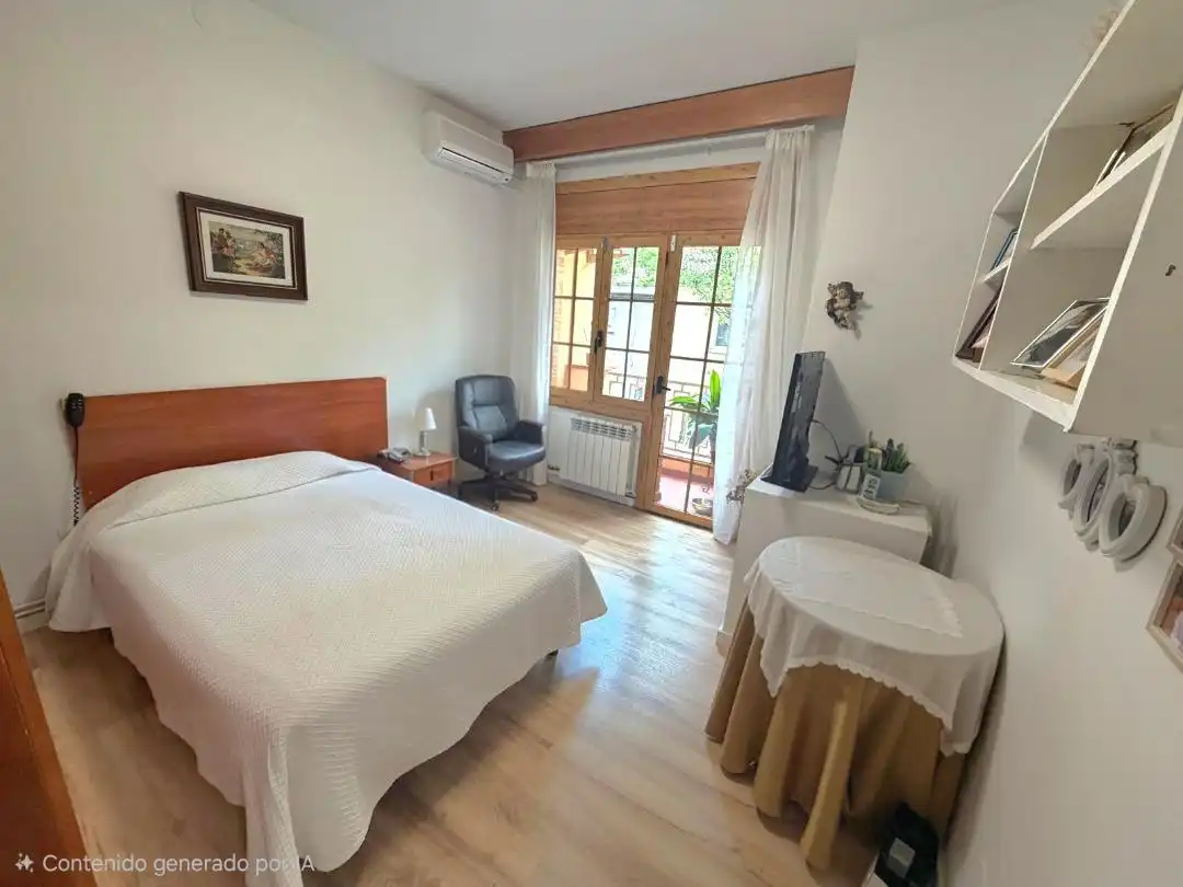 Schlafzimmer von Maisonette zum Verkauf in Cerdanyola del Vallès mit Klimaanlage, Heizung und Parkett