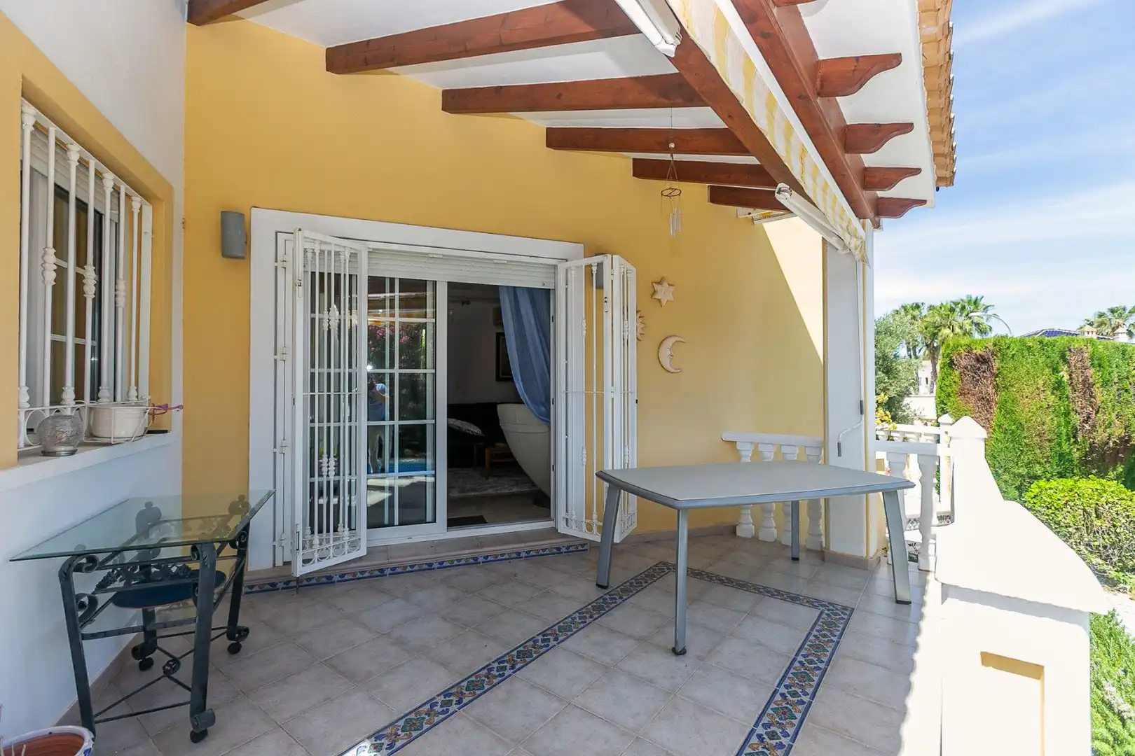 Chalet con piscina en venta en Calle canal de panama, imagen 2