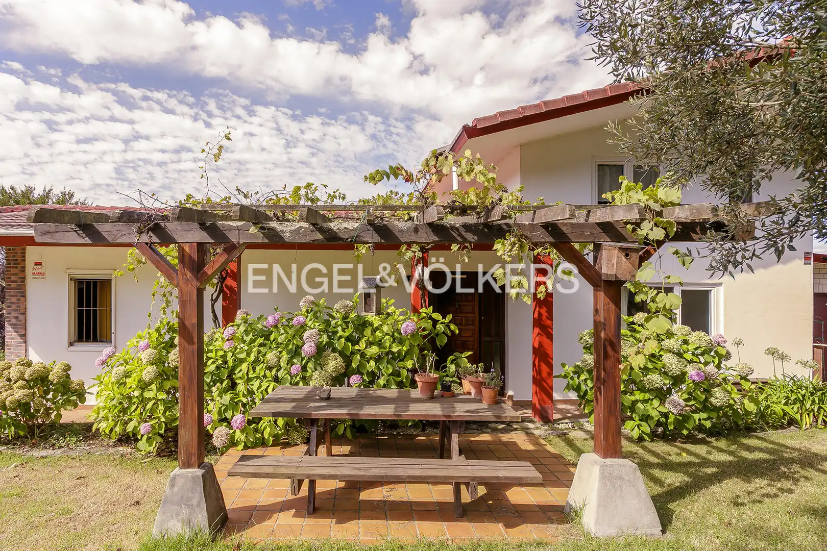 Terrace of Houses for sale in Gorliz  with Heating, Private garden and Terrace