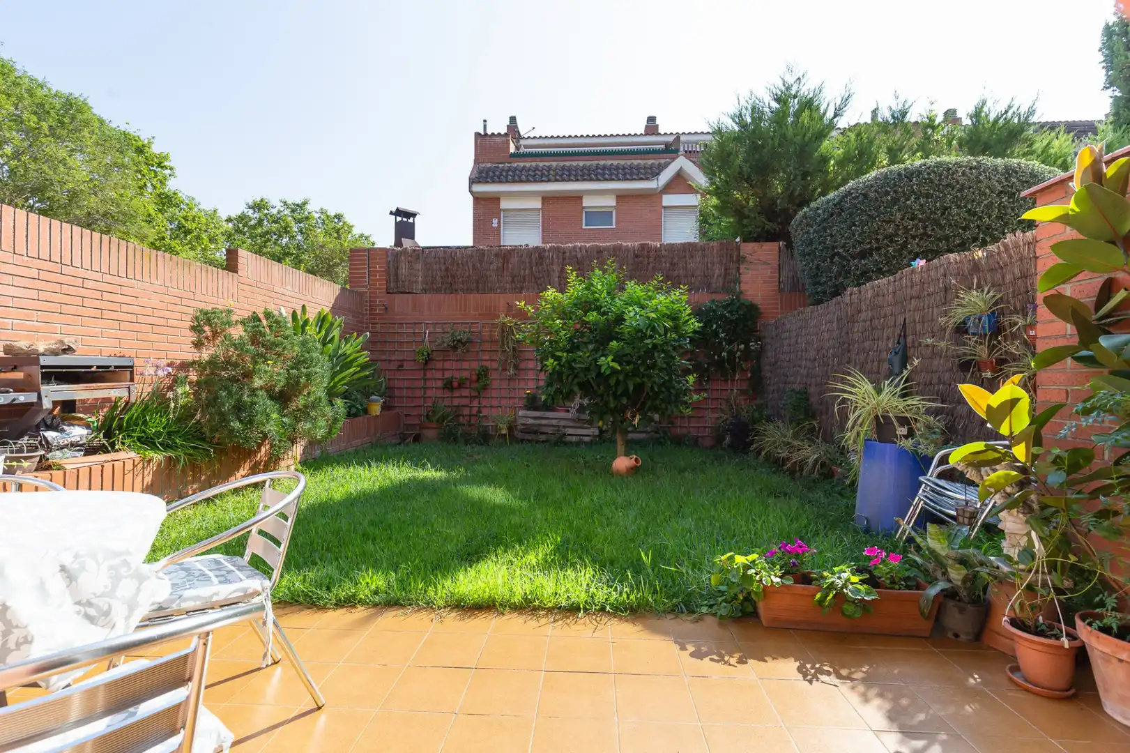 Garten von Erdgeschoss zum Verkauf in Rubí mit Klimaanlage, Heizung und Terrasse