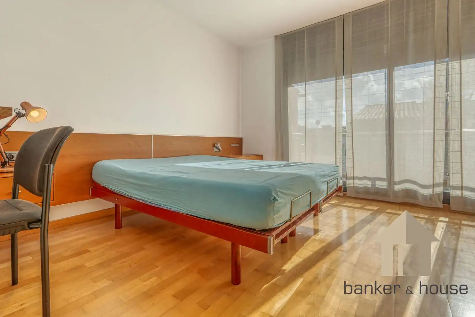 Dormitori de Casa adosada en venda en Cerdanyola del Vallès amb Aire condicionat, Calefacció i Terrassa