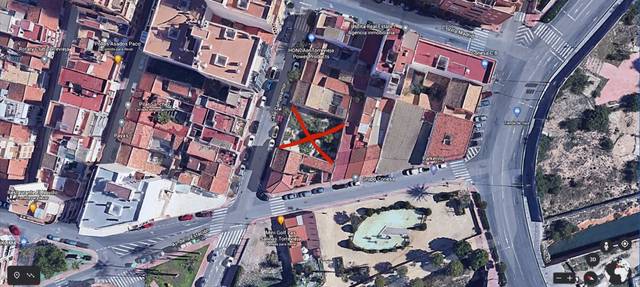 Terreno residencial en Venta en Calle CAMPOAMOR, 6 en Puerto Deportivo