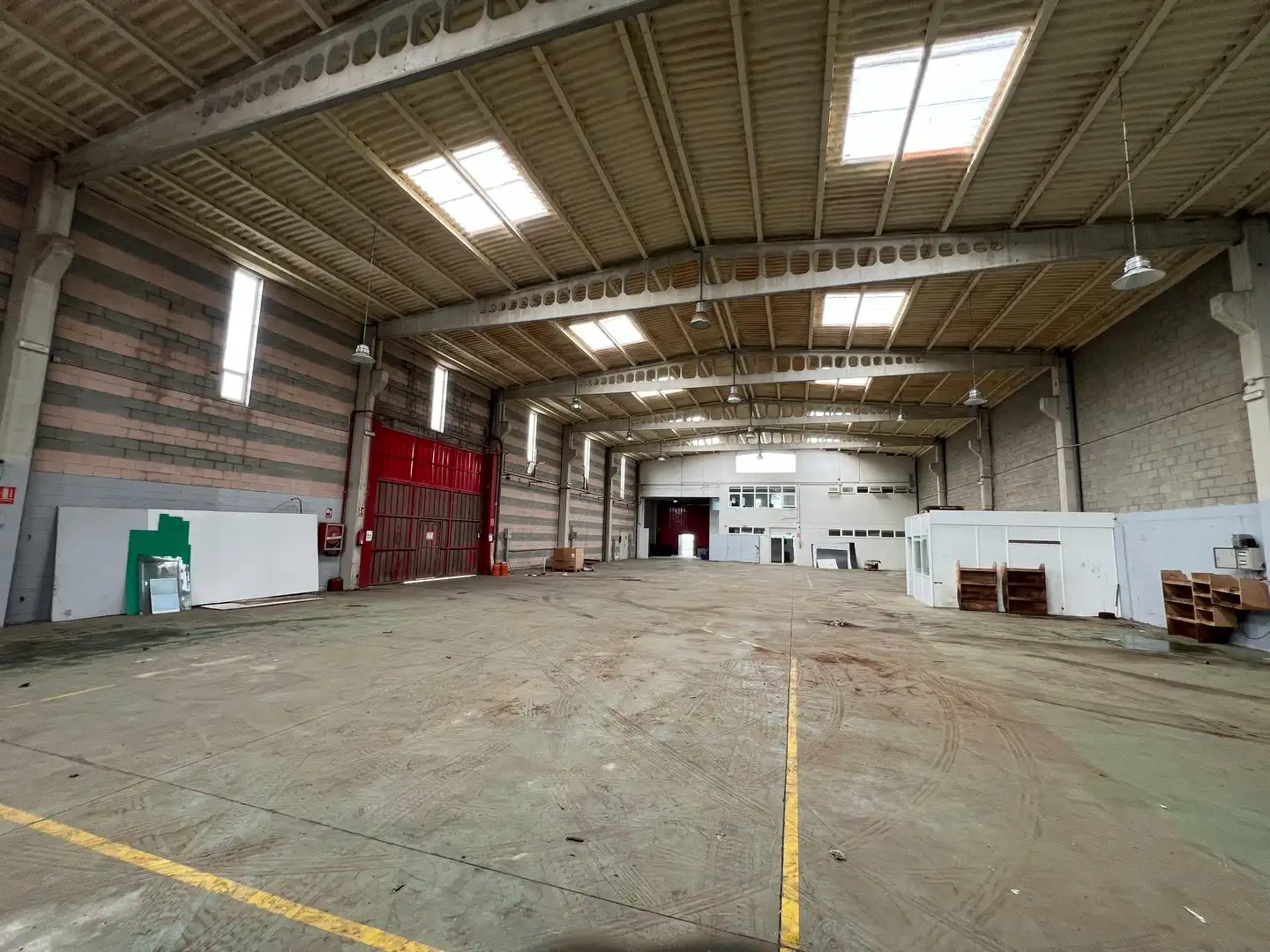 Nau industrial de lloguer en Cambre 