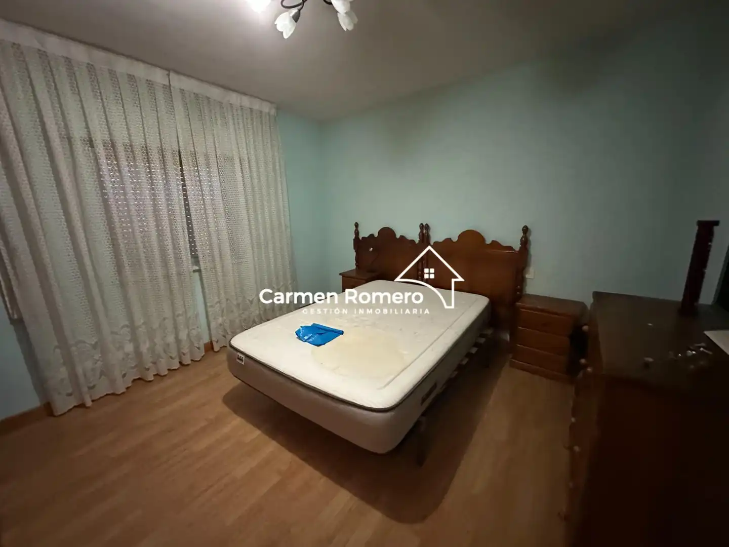 Schlafzimmer von Geschaftsraum zum Verkauf in Florida de Liébana mit Klimaanlage und Möbliert