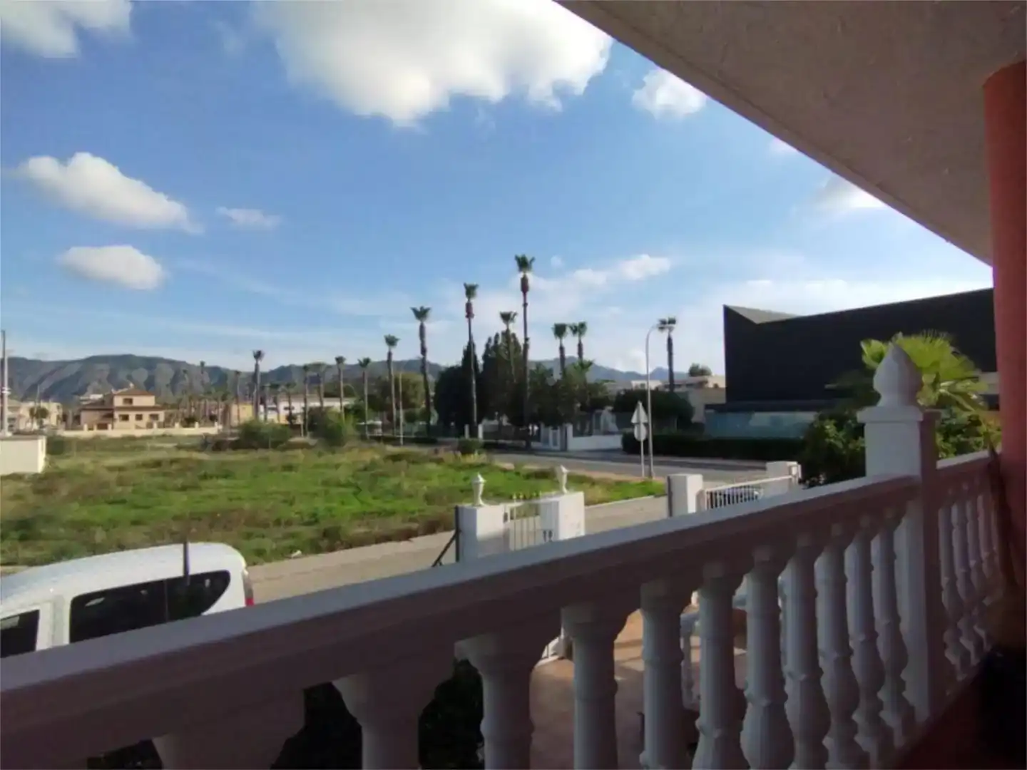 Vista exterior de Casa o xalet per a compartir en Benferri amb Jardí privat, Piscina i Moblat