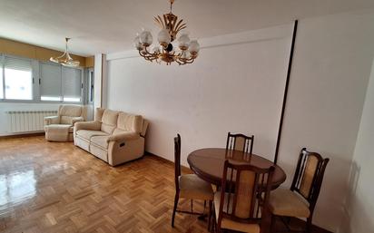 Sala d'estar de Apartament en venda en Burgos Capital amb Terrassa