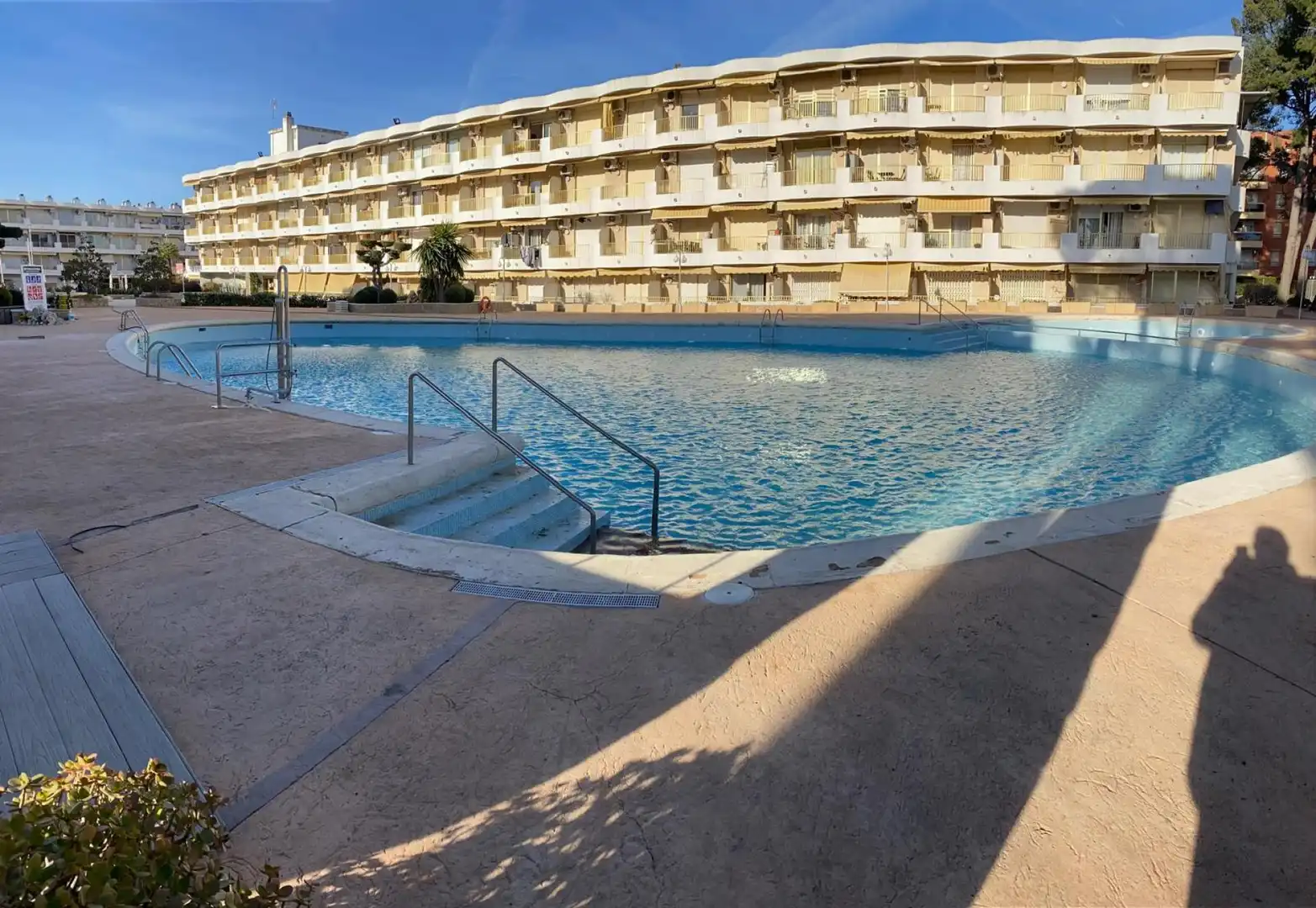 Piscina de Estudi de lloguer en Cambrils amb Jardí privat